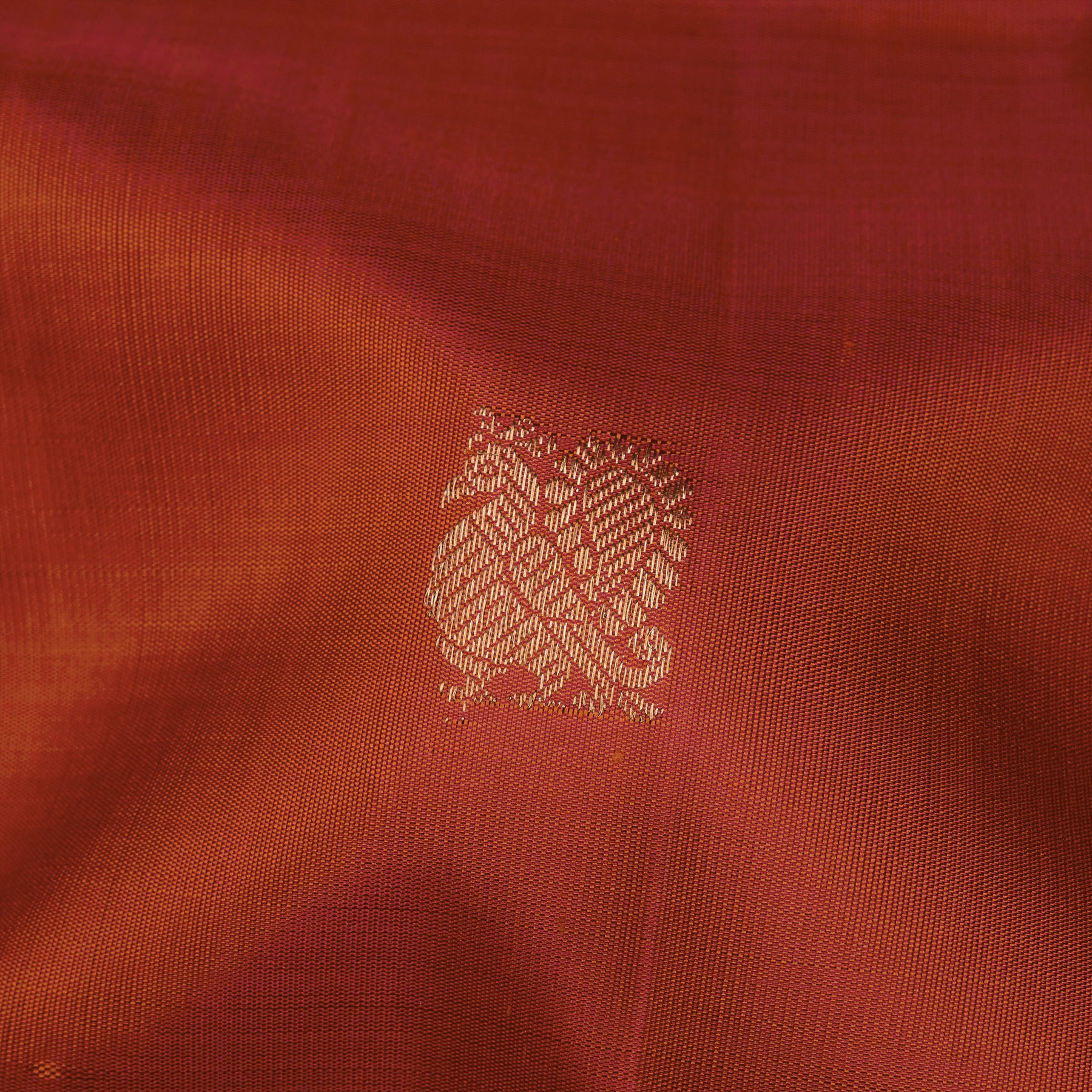 Kanakavalli Kanjivaram Silk Sari 26-110-HS001-01691 - Fabric View