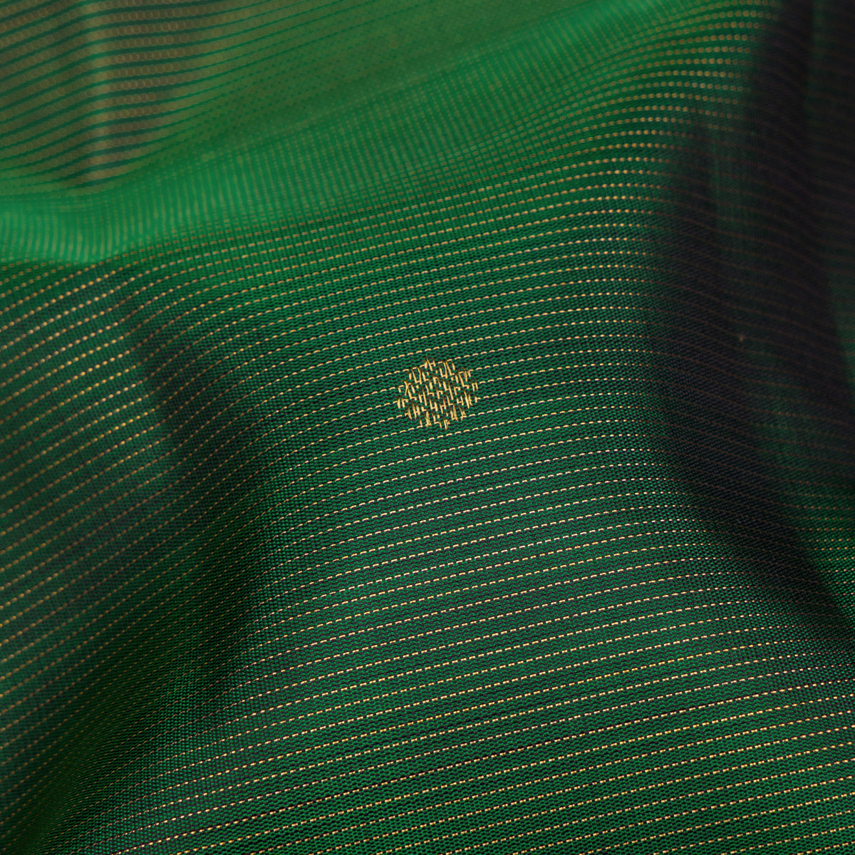 Kanakavalli Kanjivaram Silk Sari 26-110-HS001-01747 - Fabric View