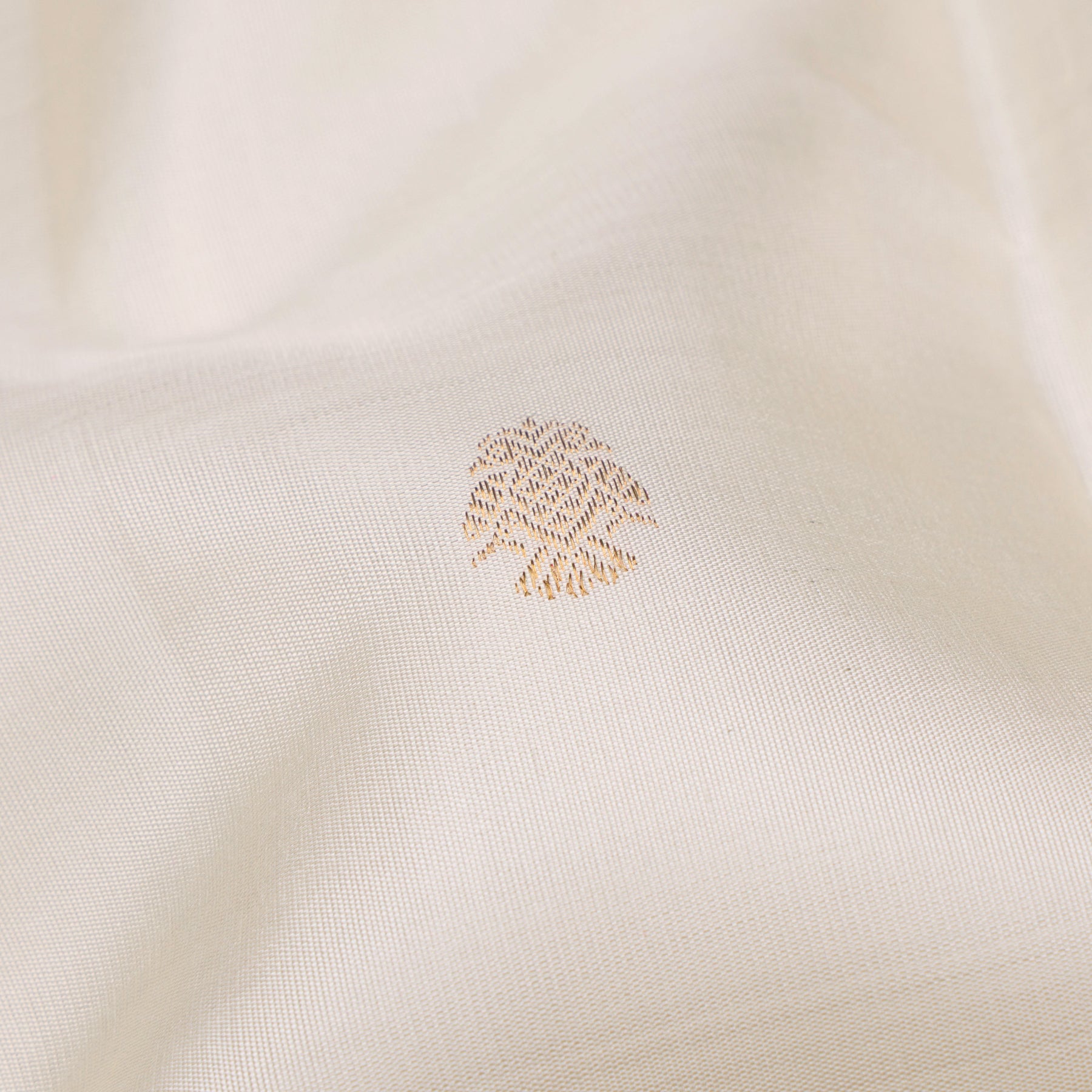Kanakavalli Kanjivaram Silk Sari 26-110-HS001-01805 - Fabric View