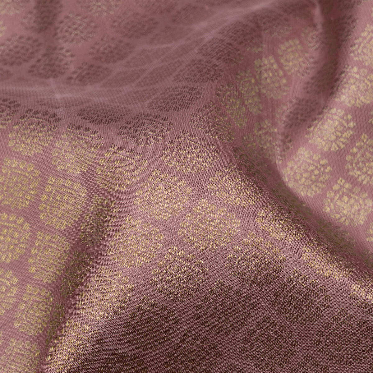 Kanakavalli Kanjivaram Silk Sari 26-110-HS001-01809 - Fabric View