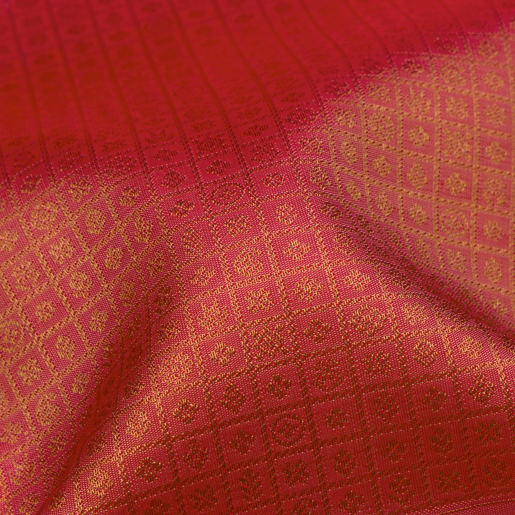 Kanakavalli Kanjivaram Silk Sari 26-110-HS001-02193 - Fabric View