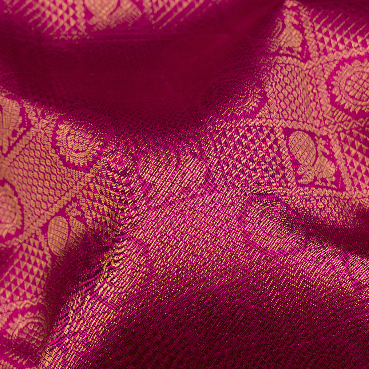 Kanakavalli Kanjivaram Silk Sari 26-110-HS001-02222 - Fabric View