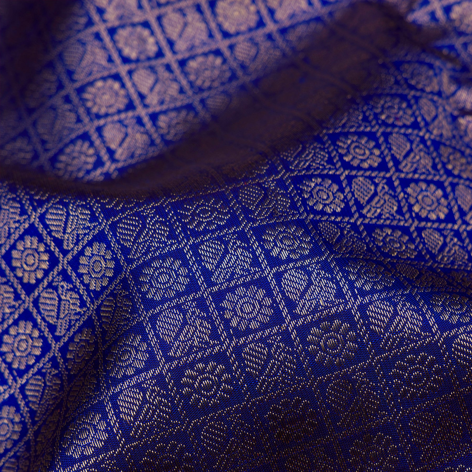 Kanakavalli Kanjivaram Silk Sari 26-110-HS001-02238 - Fabric View