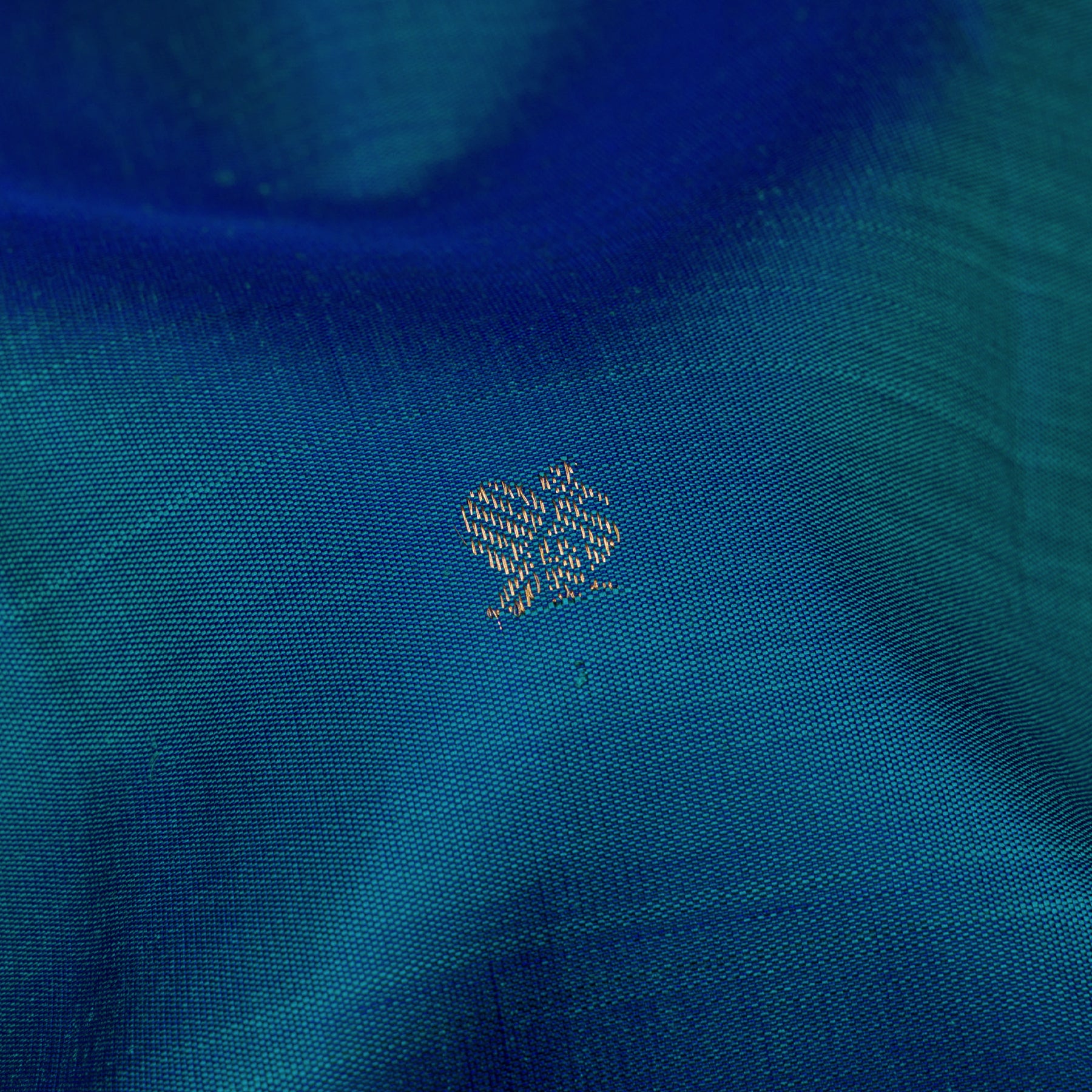 Kanakavalli Kanjivaram Silk Sari 26-110-HS001-02254 - Fabric View