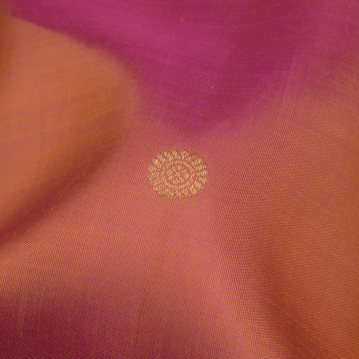 Kanakavalli Kanjivaram Silk Sari 26-110-HS001-02255 - Fabric View