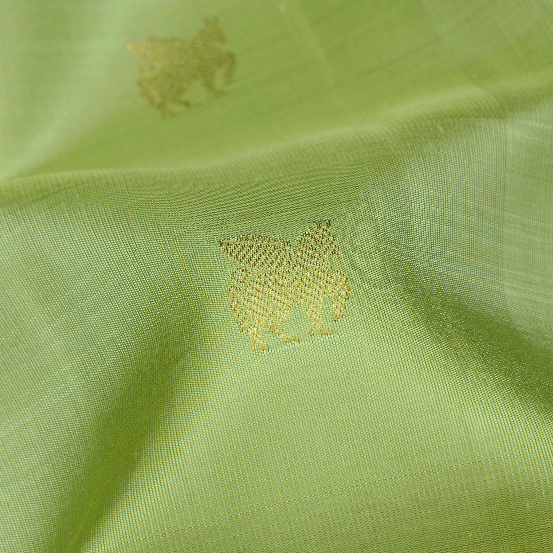Kanakavalli Kanjivaram Silk Sari 26-110-HS001-02274 - Fabric View