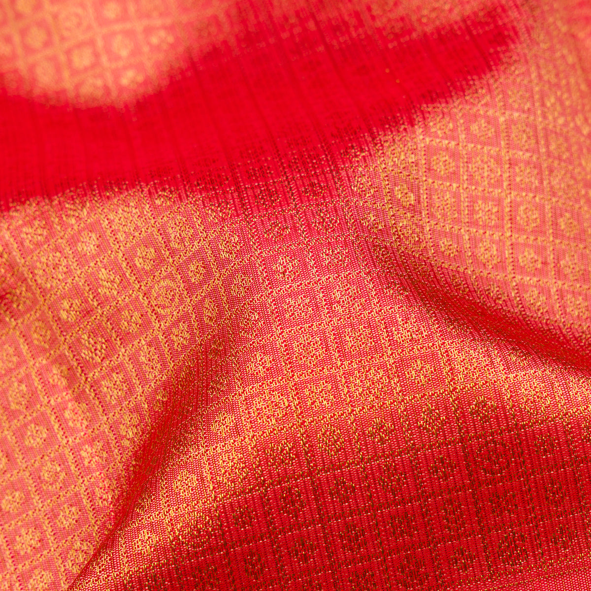 Kanakavalli Kanjivaram Silk Sari 26-110-HS001-03500 - Fabric View