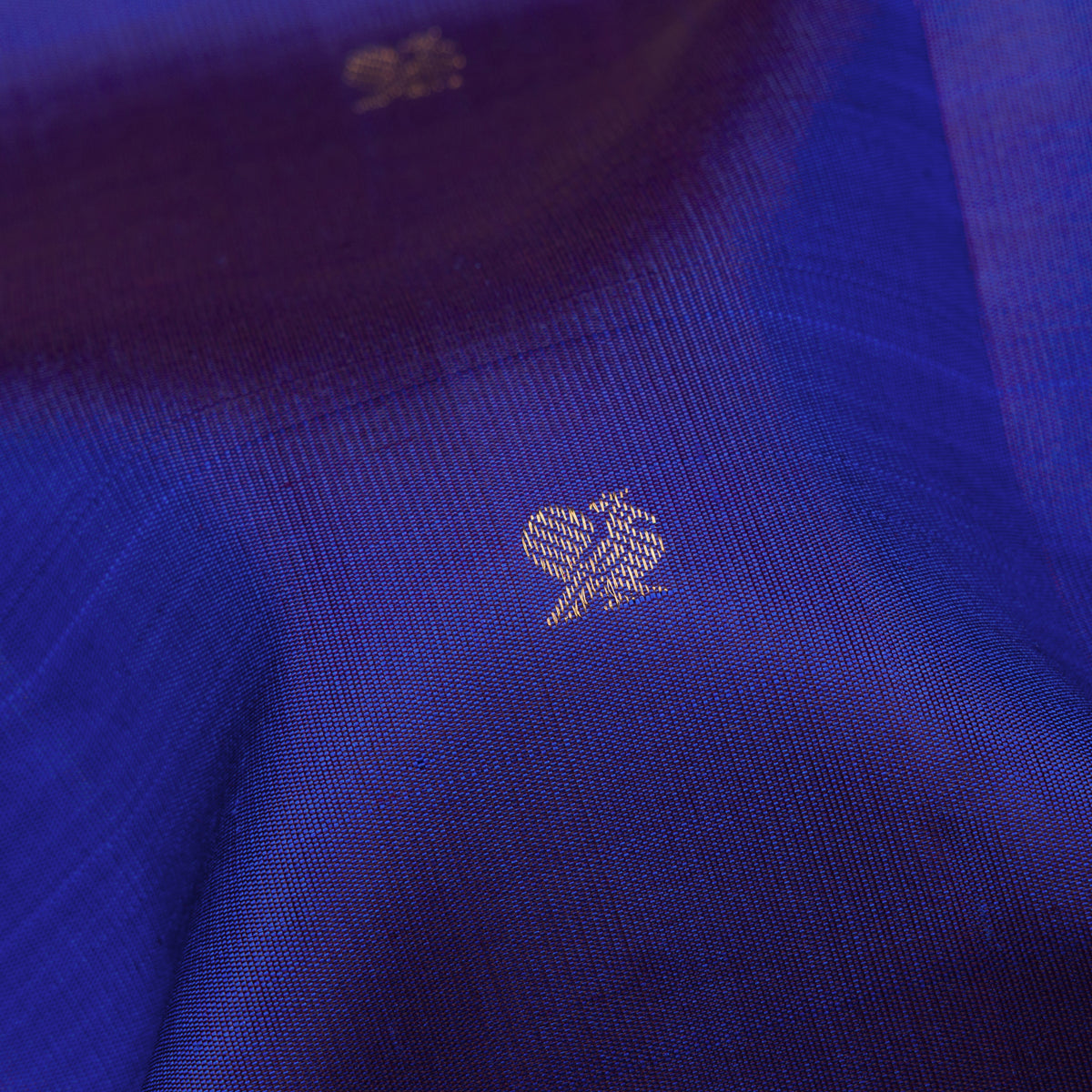 Kanakavalli Kanjivaram Silk Sari 26-110-HS001-03576 - Fabric View