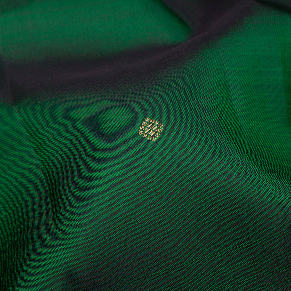 Kanakavalli Kanjivaram Silk Sari 26-110-HS001-03580 - Fabric View