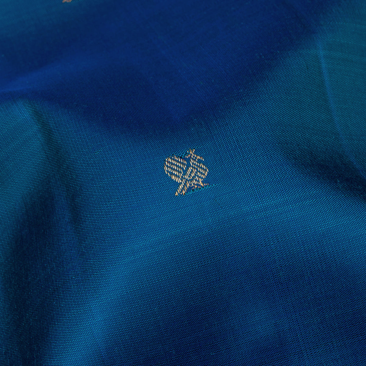 Kanakavalli Kanjivaram Silk Sari 26-110-HS001-03619 - Fabric View