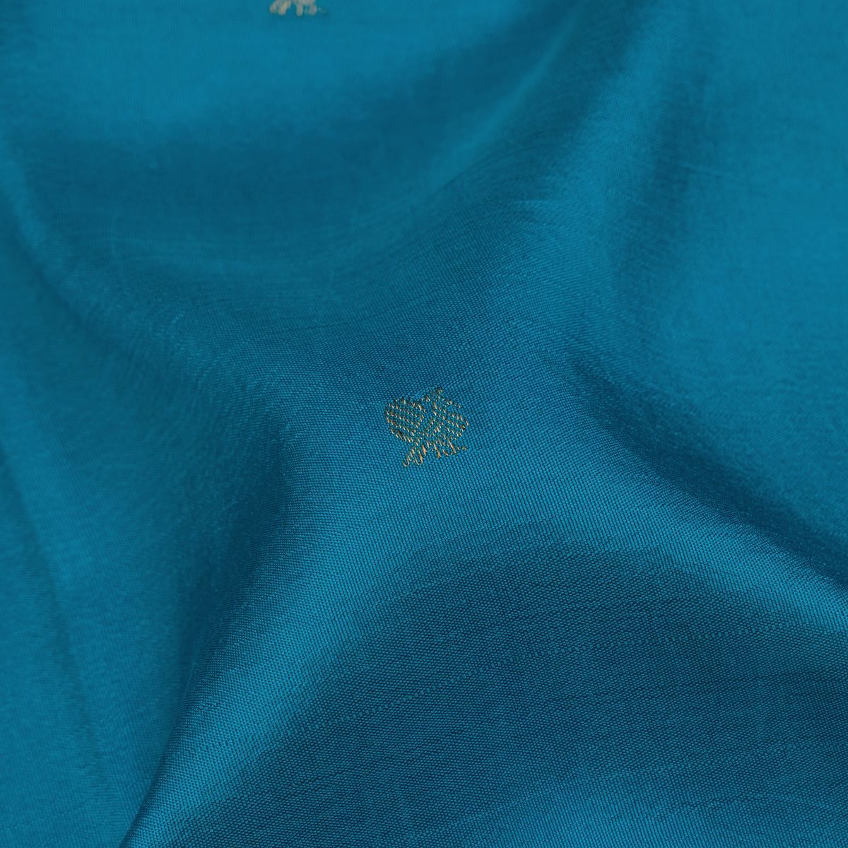 Kanakavalli Kanjivaram Silk Sari 26-110-HS001-04848 - Fabric View