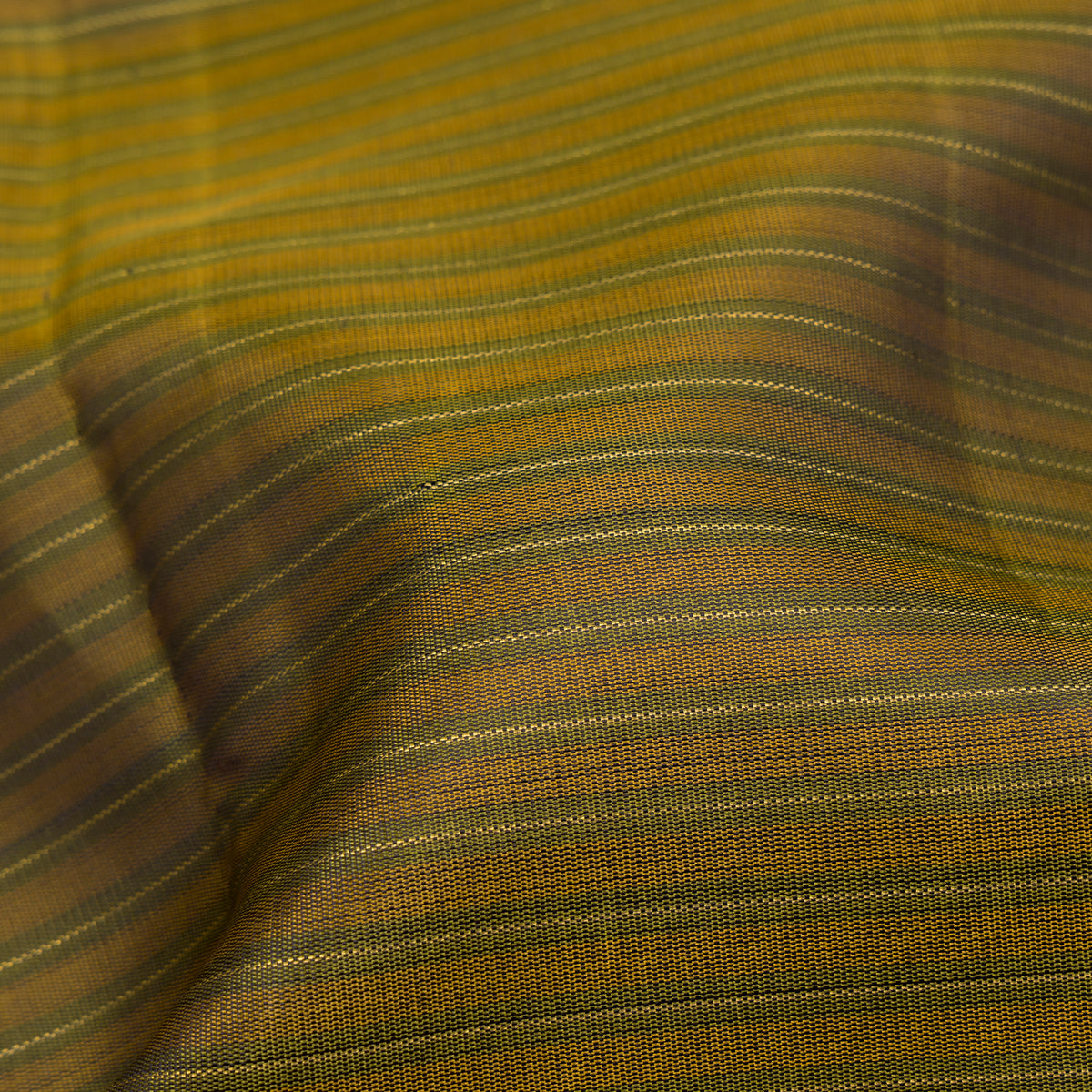 Kanakavalli Kanjivaram Silk Sari 26-595-HS001-02136 - Fabric View