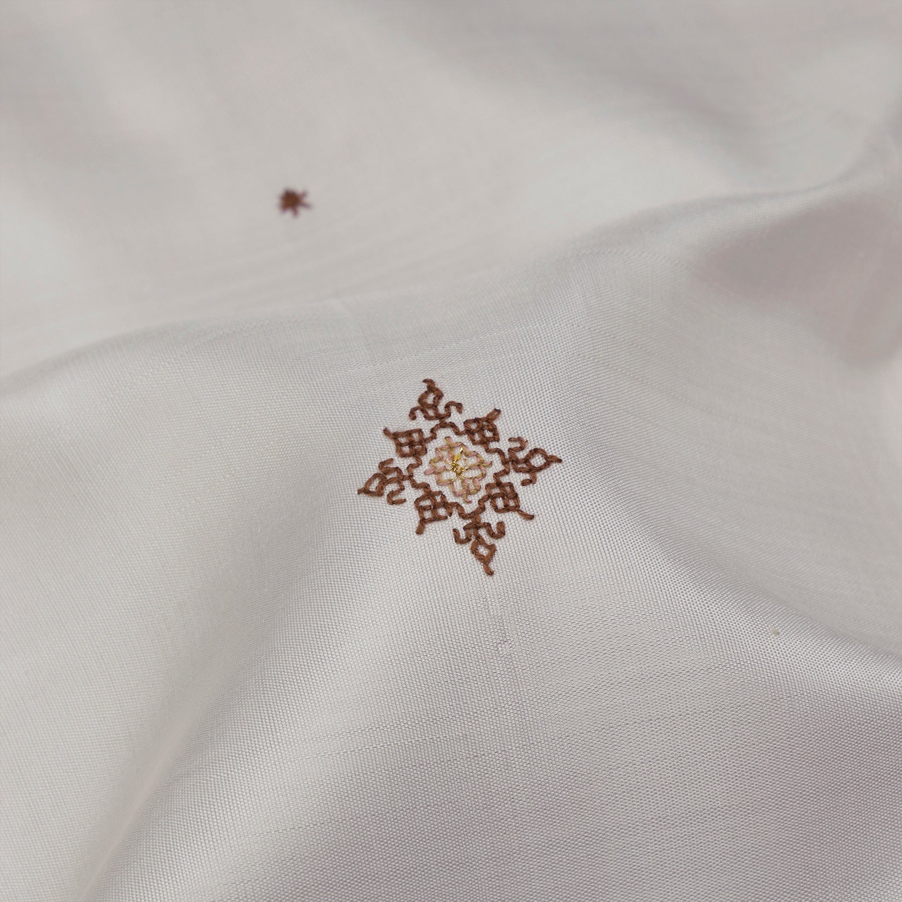 Kanakavalli X Kasuti Kanjivaram Silk Sari 26-595-HS001-02819 - Fabric View