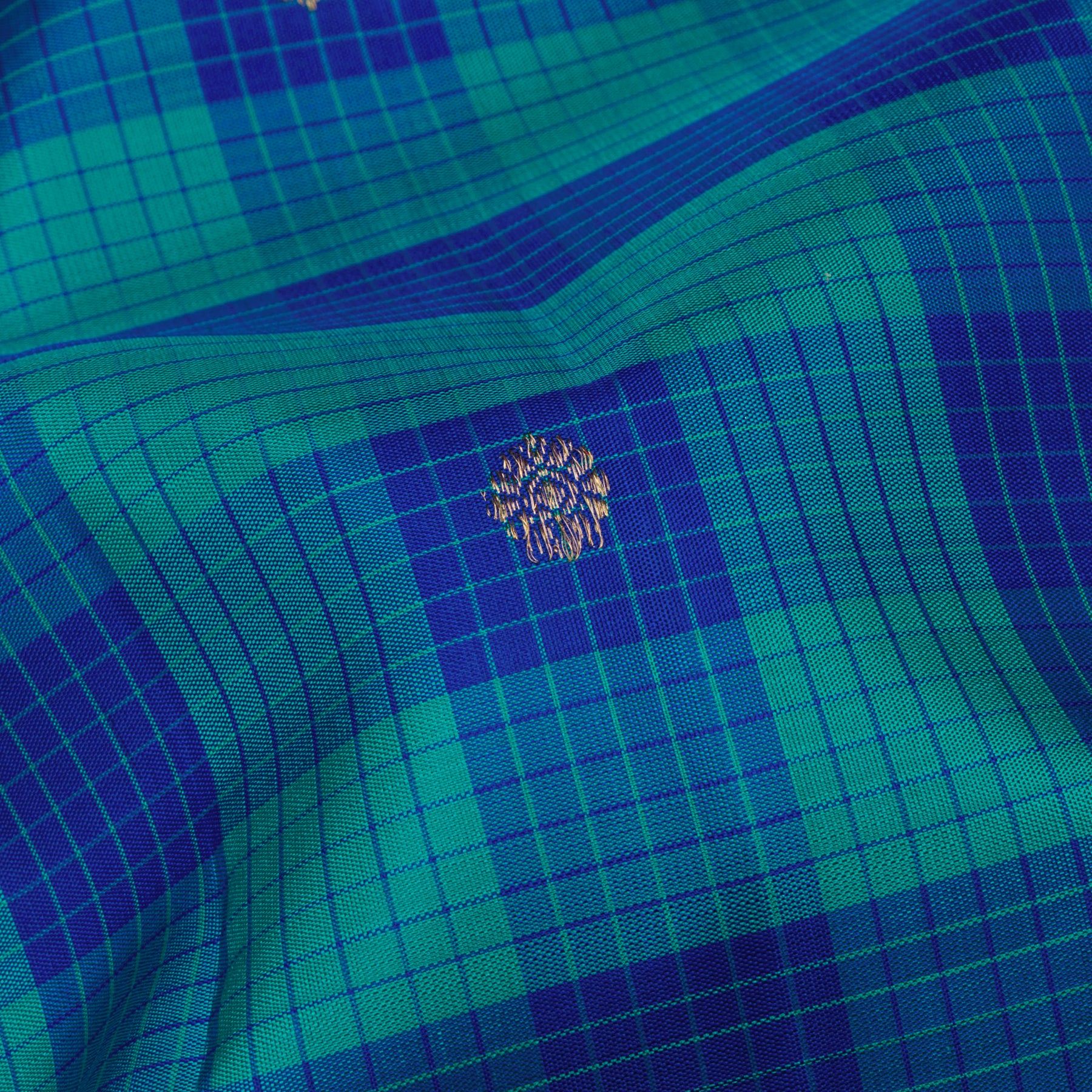 Kanakavalli Kanjivaram Silk Sari 26-595-HS001-03378 - Fabric View