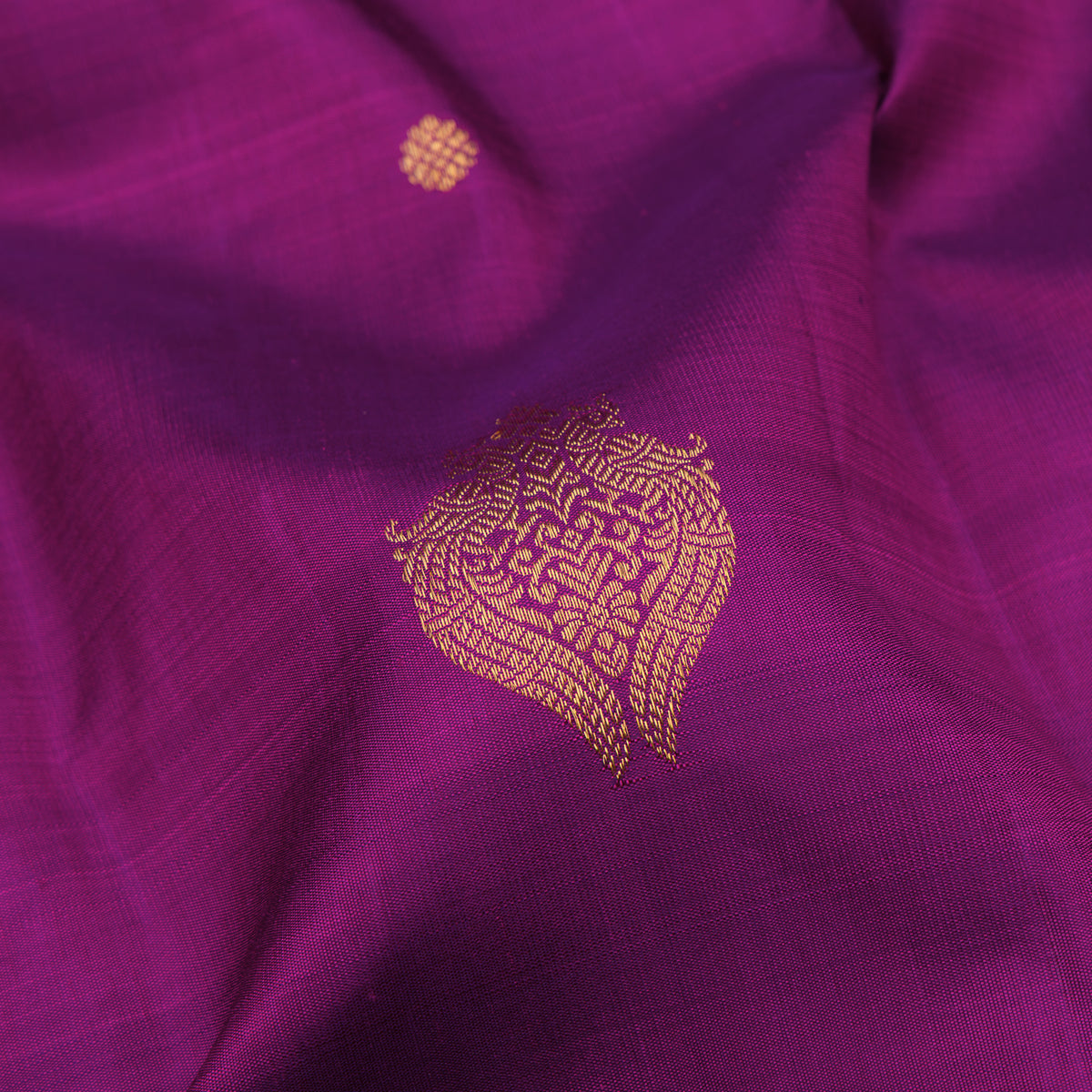 Kanakavalli Kanjivaram Silk Sari 26-595-HS001-04089 - Fabric View