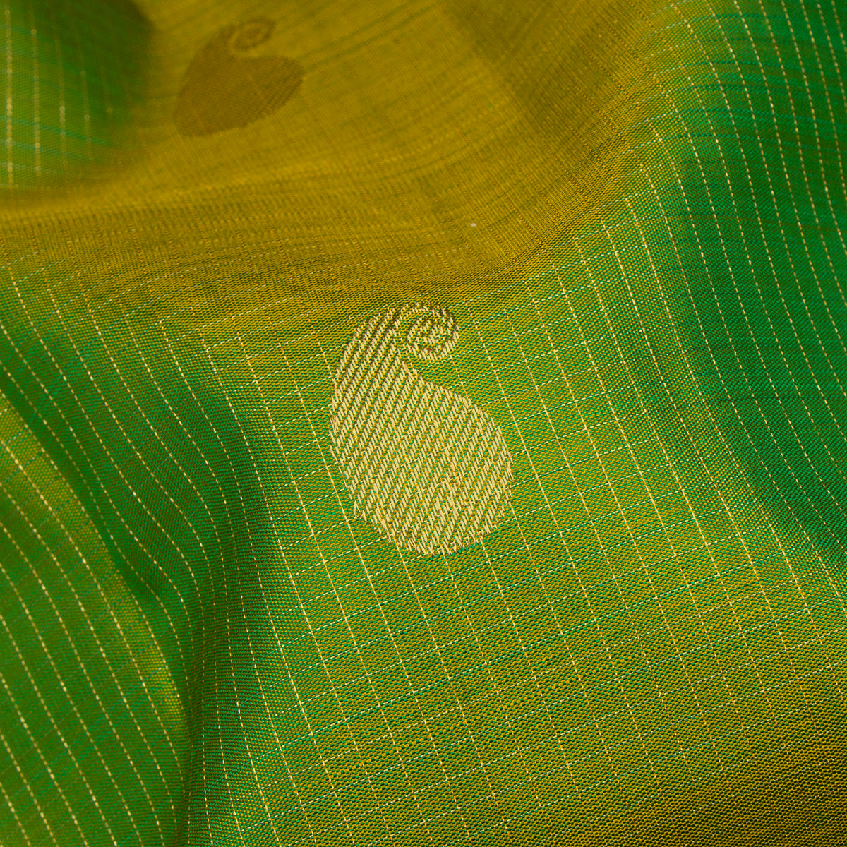 Kanakavalli Kanjivaram Silk Sari 26-599-HS001-00324 - Fabric View