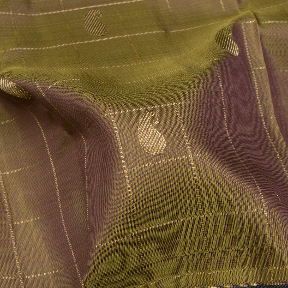 Kanakavalli Kanjivaram Silk Sari 26-599-HS001-02420 - Fabric View