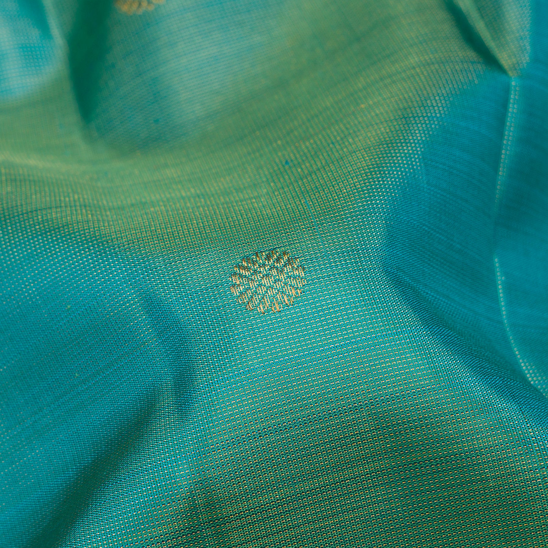 Kanakavalli Kanjivaram Silk Sari 26-599-HS001-03038