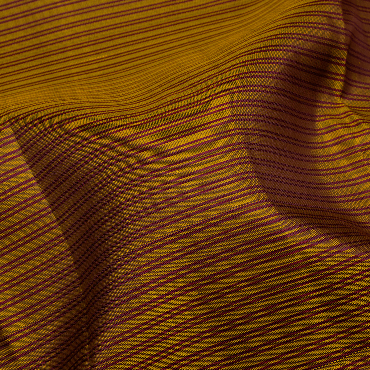 Kanakavalli Kanjivaram Silk Sari 26-599-HS001-04404 - Fabric View