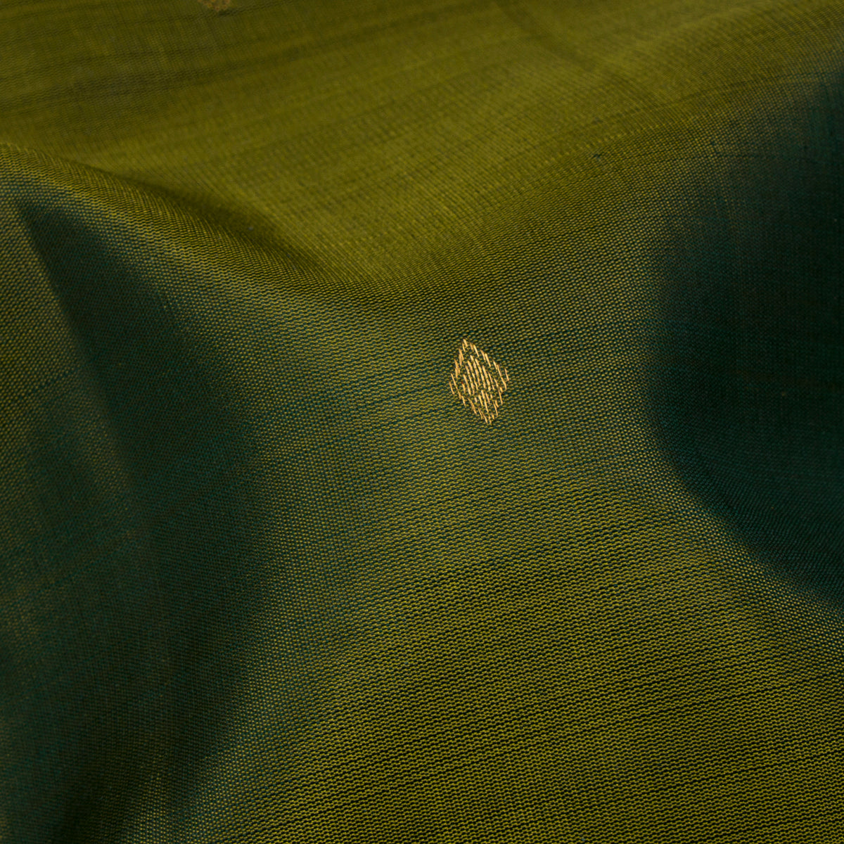 Kanakavalli Kanjivaram Silk Sari 26-599-HS001-04419