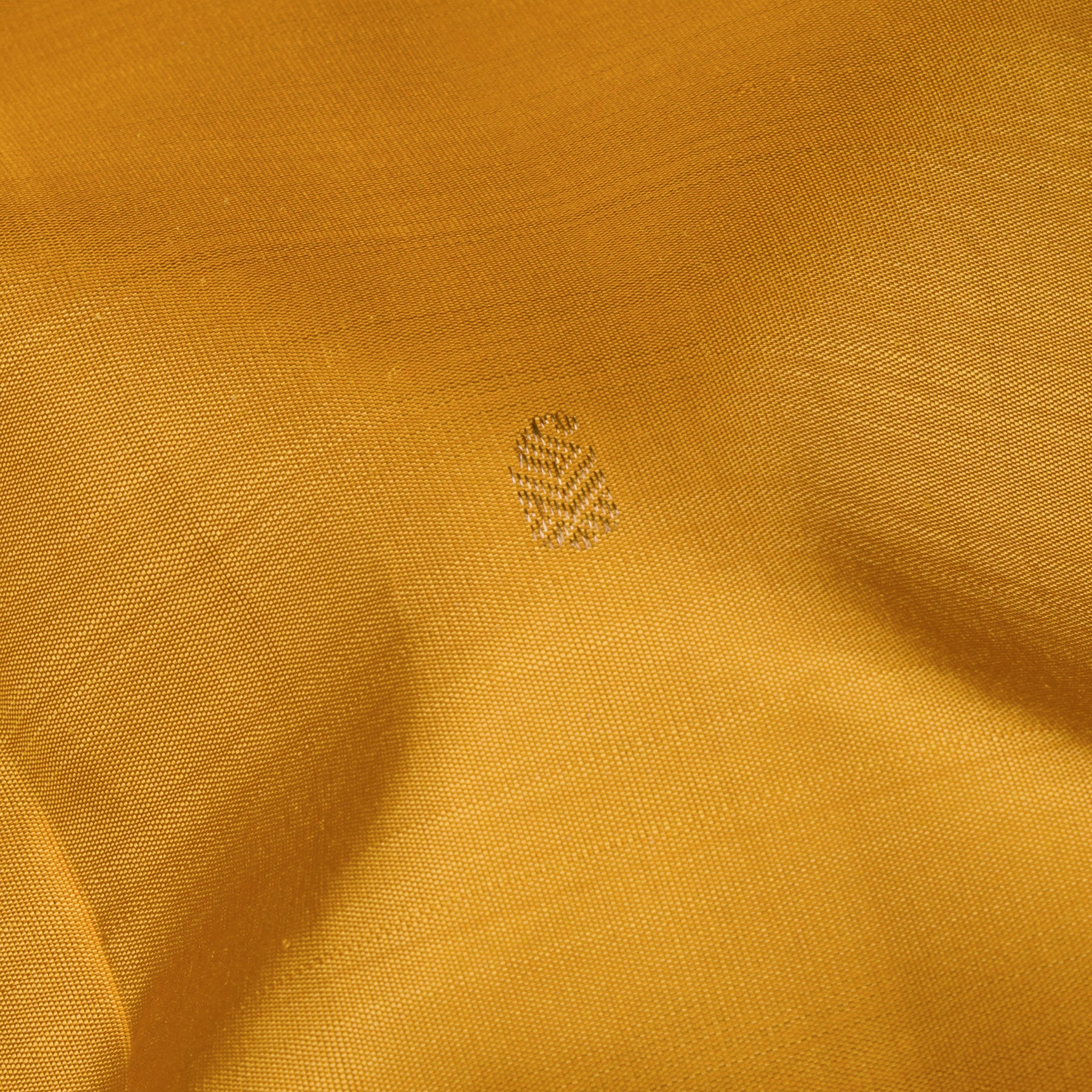 Kanakavalli Kanjivaram Silk Sari 26-611-HS001-02775 - Fabric View