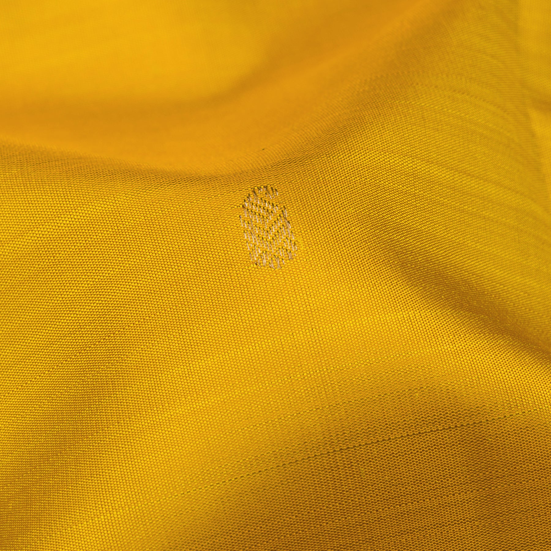 Kanakavalli Kanjivaram Silk Sari 26-611-HS001-02846 - Fabric View