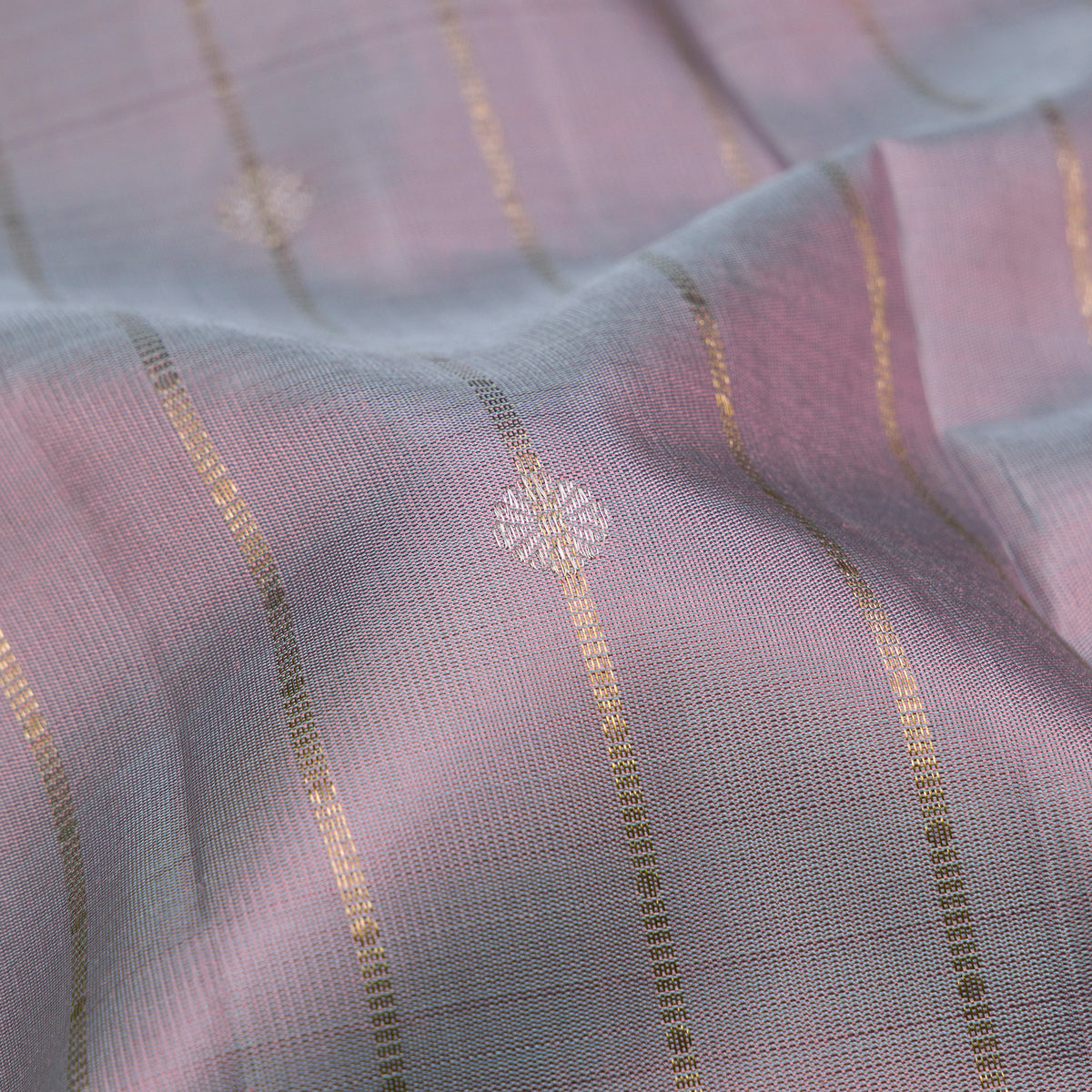 Kanakavalli Kanjivaram Silk Sari 26-615-HS001-00290 - Fabric View