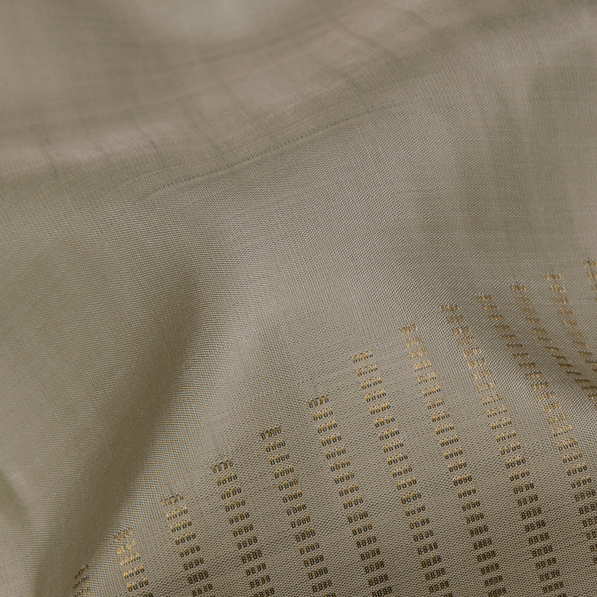 Kanakavalli Kanjivaram Silk Sari 26-615-HS001-02565 - Fabric View