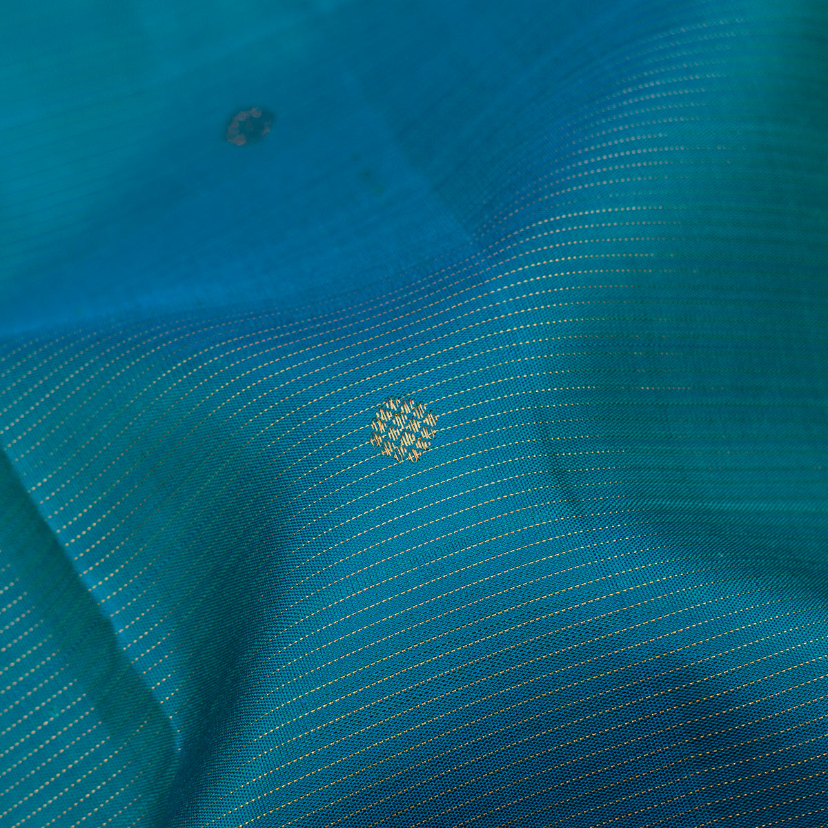 Kanakavalli Kanjivaram Silk Sari 26-615-HS001-02720 - Fabric View