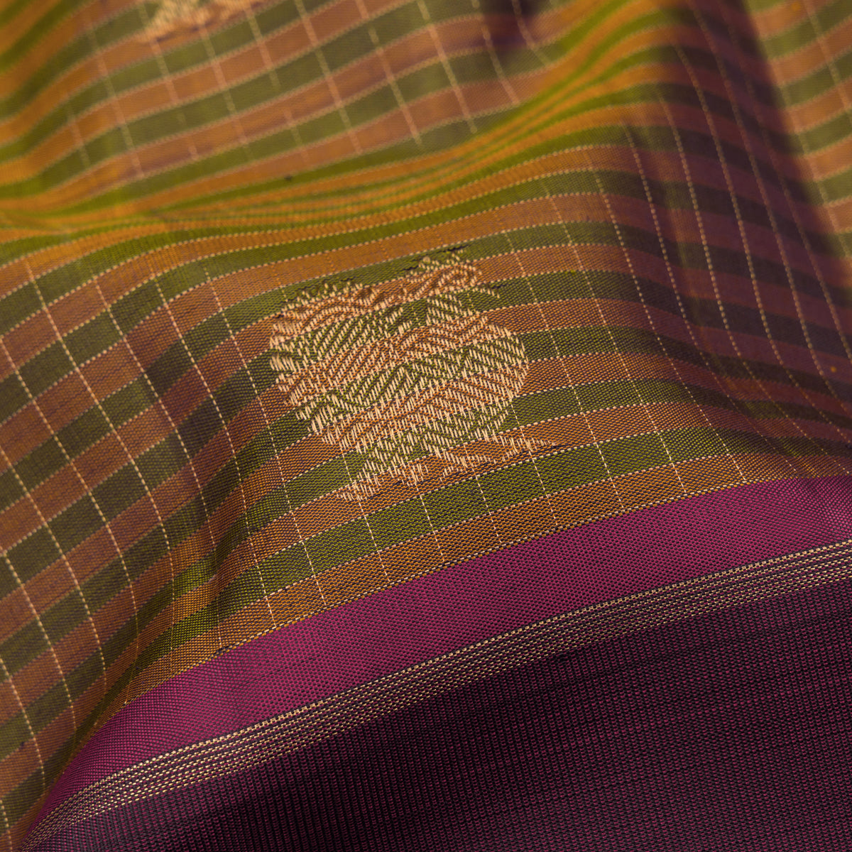 Kanakavalli Kanjivaram Silk Sari 26-615-HS001-03137 - Fabric View