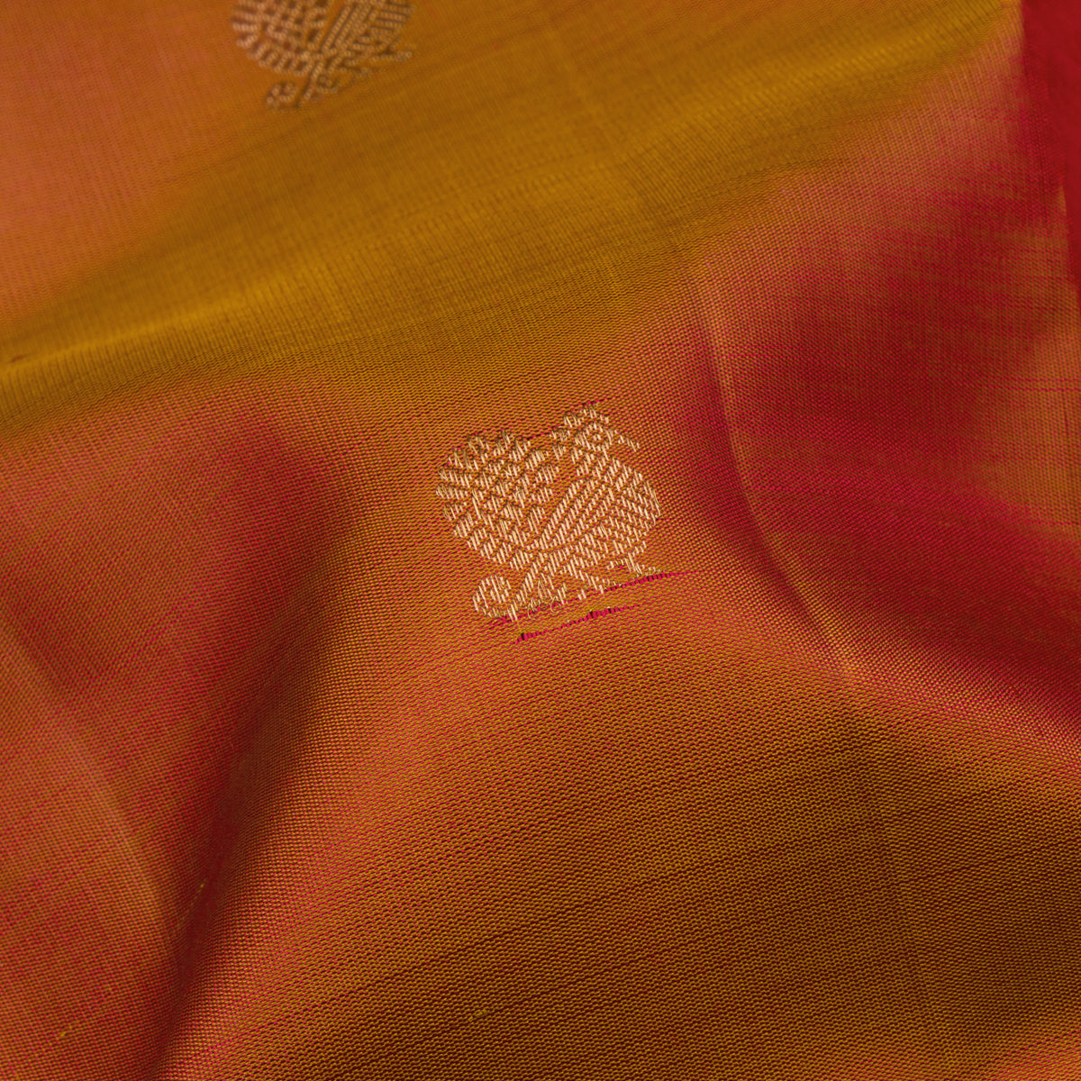 Kanakavalli Kanjivaram Silk Sari 26-615-HS001-03153 - Fabric View