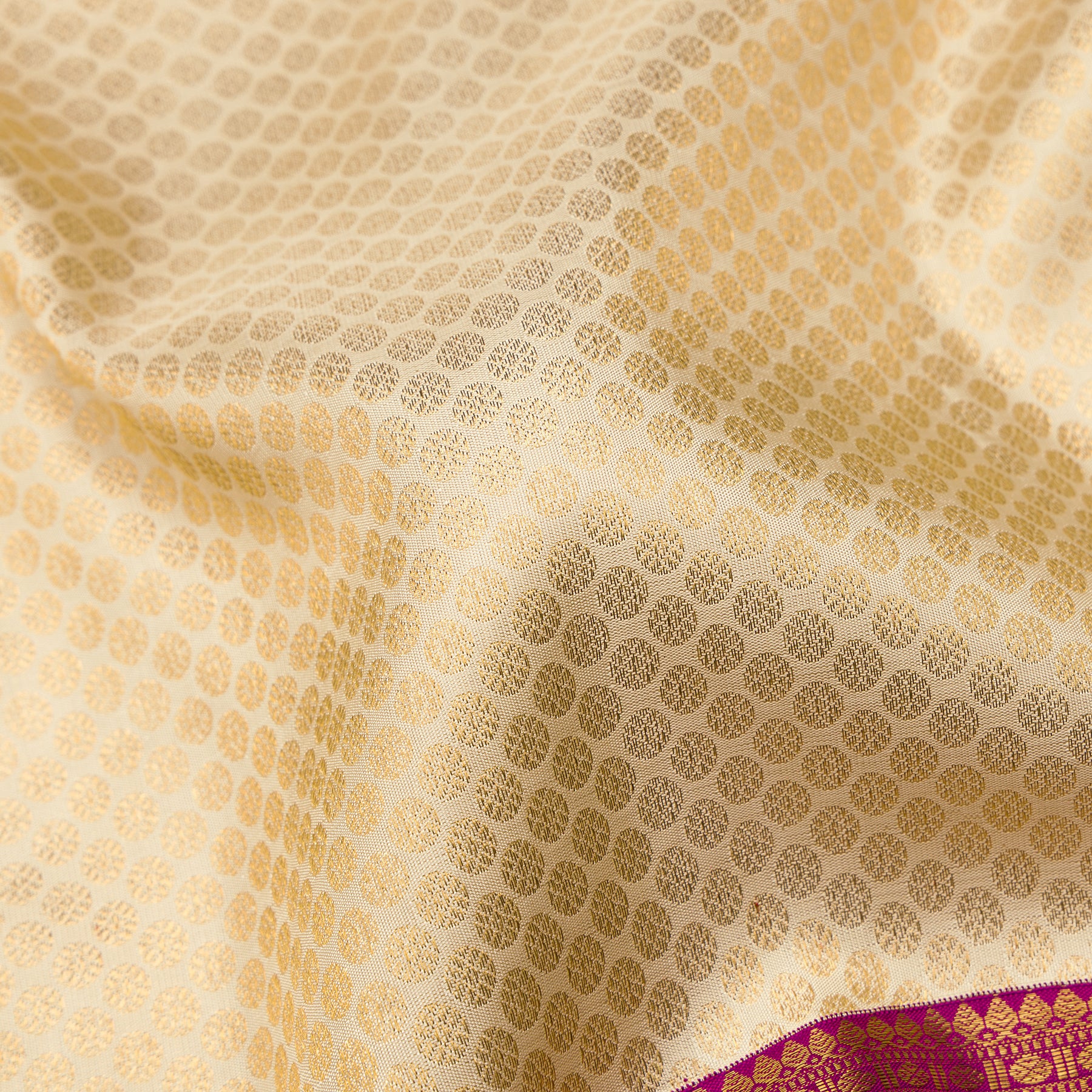 Kanakavalli Kanjivaram Silk Sari 23-110-HS001-13465 - Fabric View