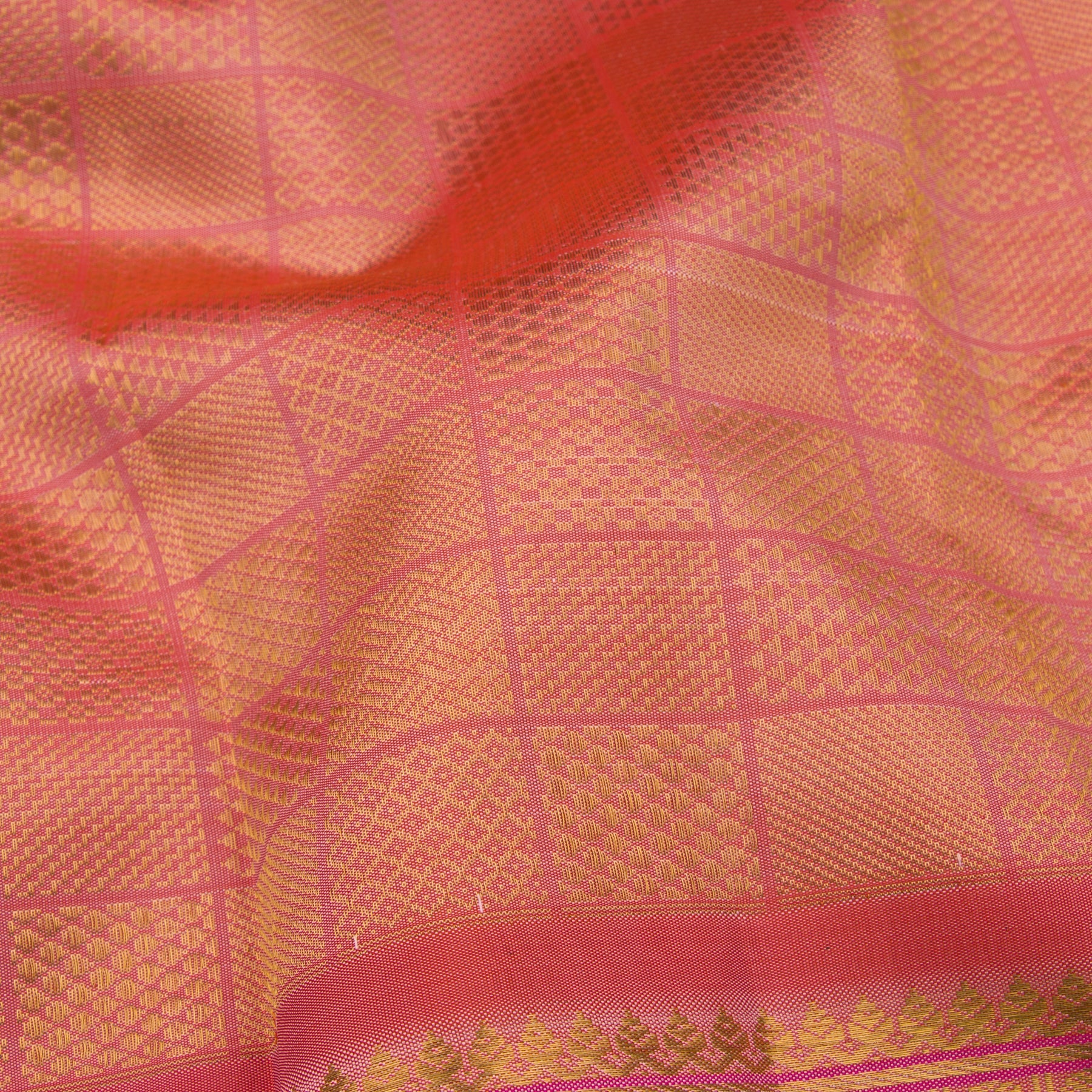 Kanakavalli Kanjivaram Silk Sari 22-040-HS001-07900 - Fabric View