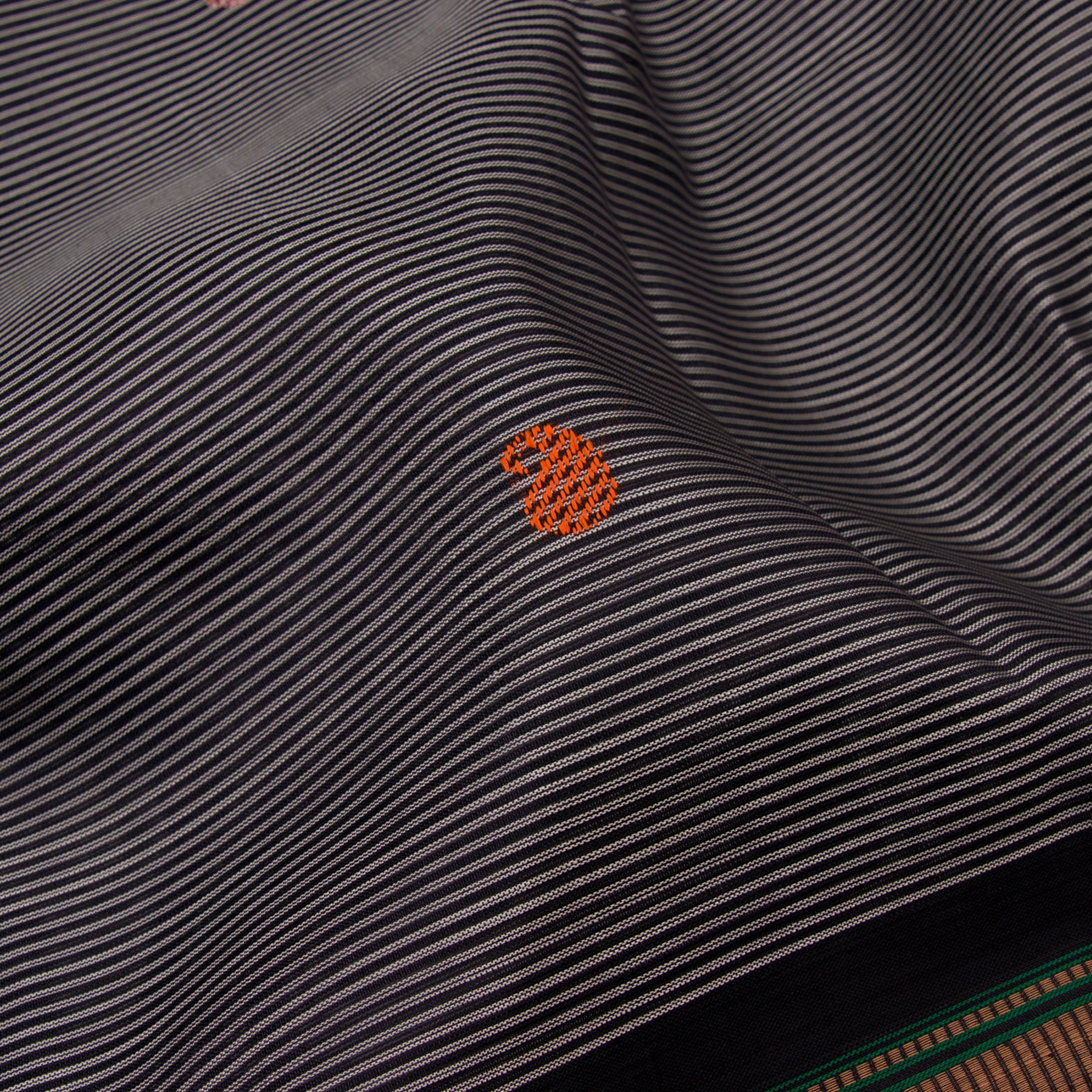 Kanakavalli Silk/Cotton Sari 22-598-HS005-10595 - Fabric View