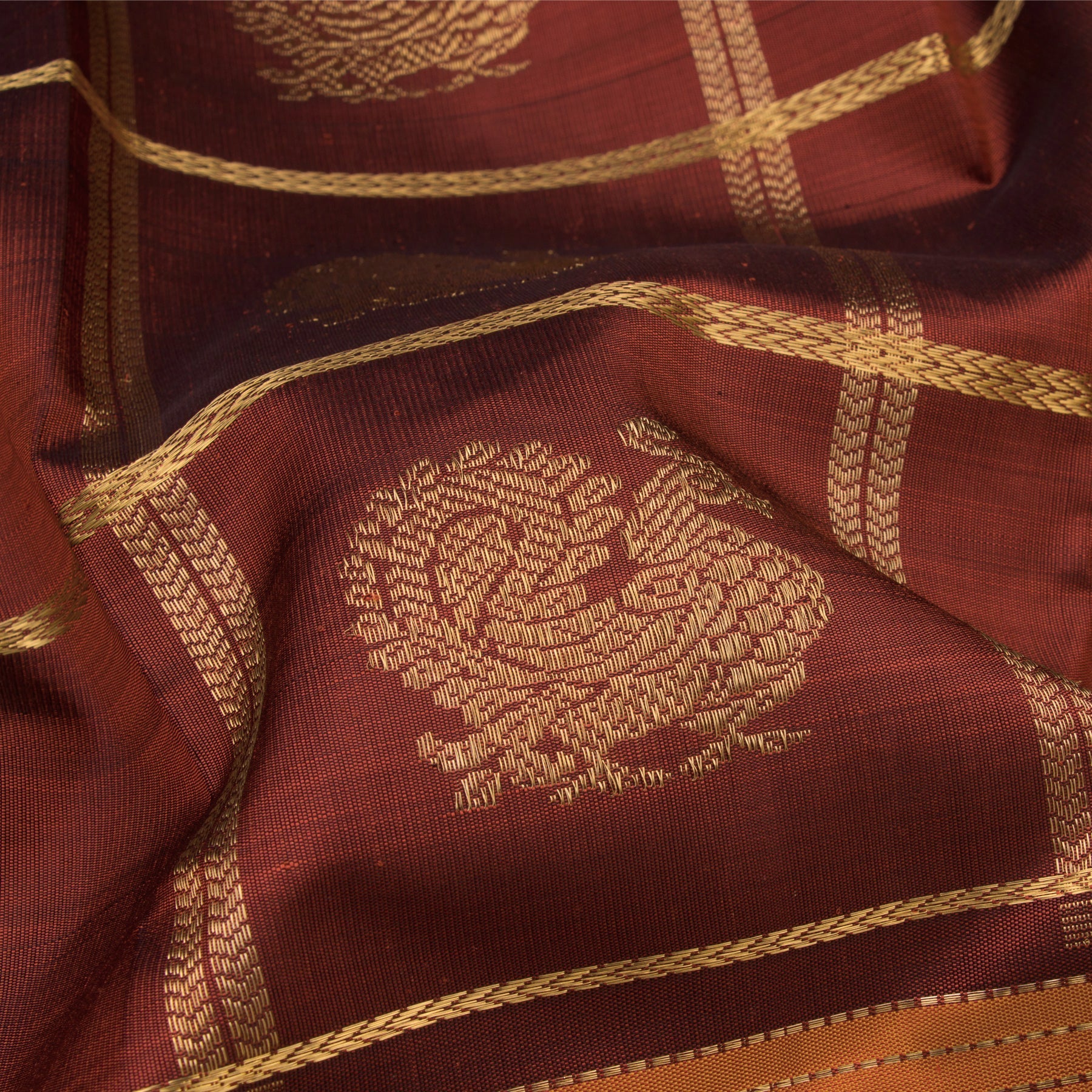 Kanakavalli Kanjivaram Silk Sari 21-040-HS001-01486 - Fabric View