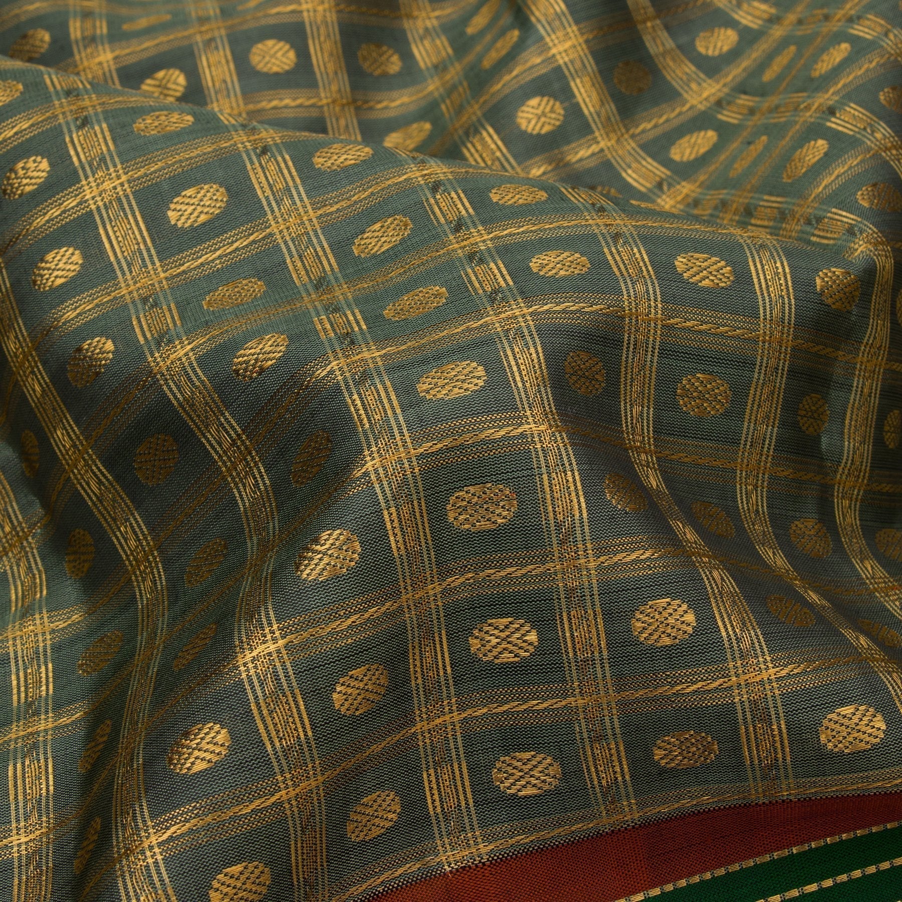 Kanakavalli Kanjivaram Silk Sari 21-040-HS001-01495 - Fabric View