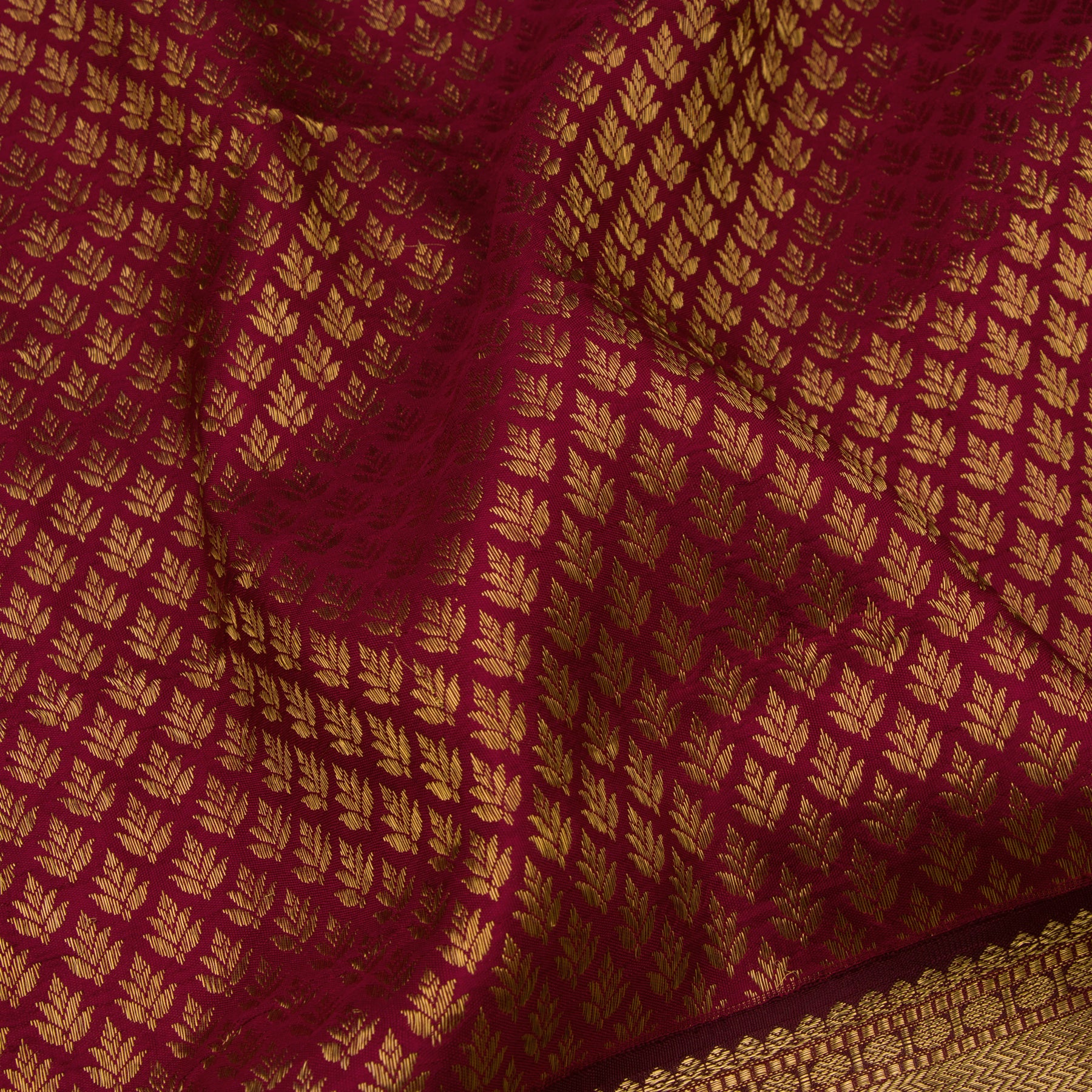 Kanakavalli Kanjivaram Silk Sari 18-100-HS001-00227 - Fabric View