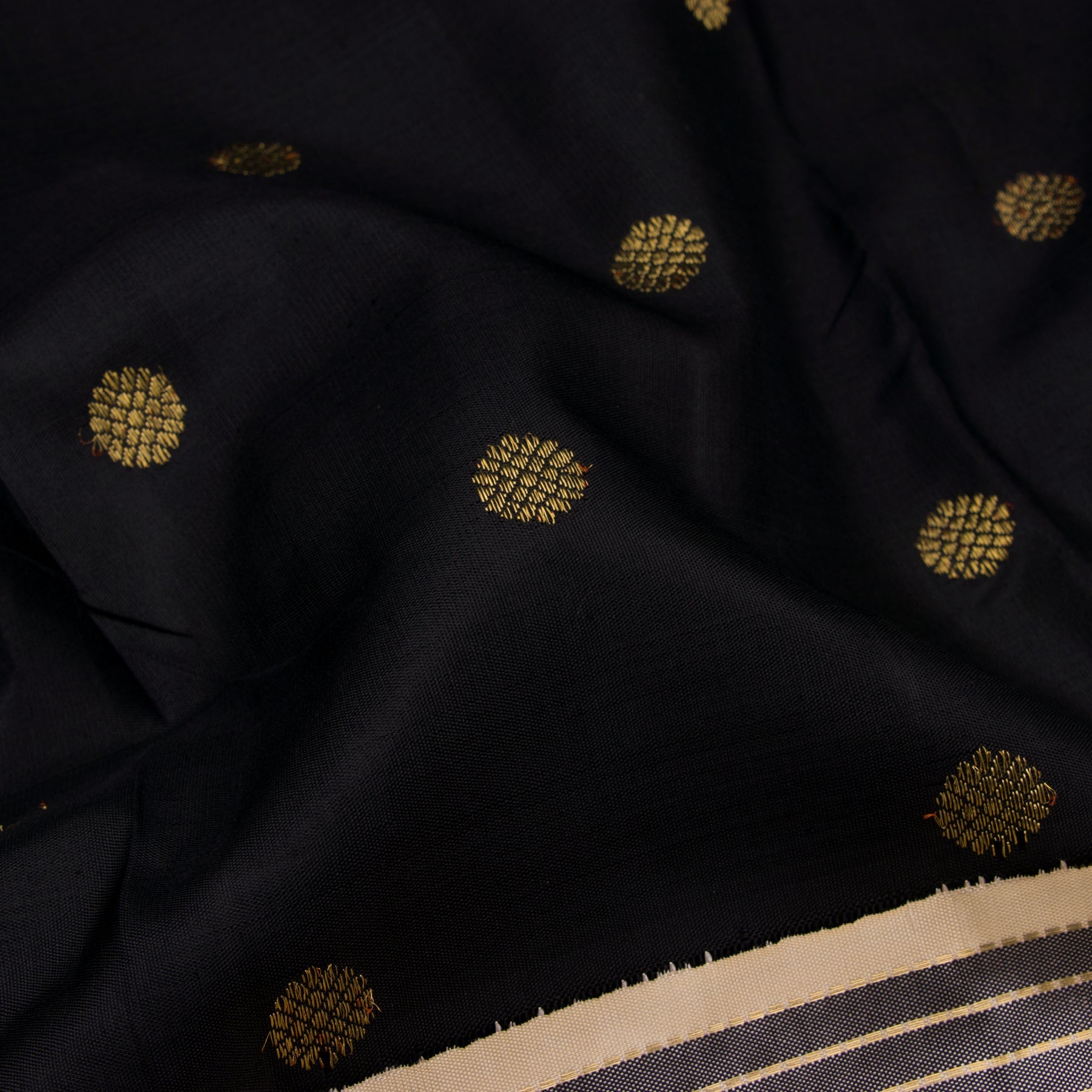 Kanakavalli Kanjivaram Silk Sari 21-040-HS001-00464 - Fabric View