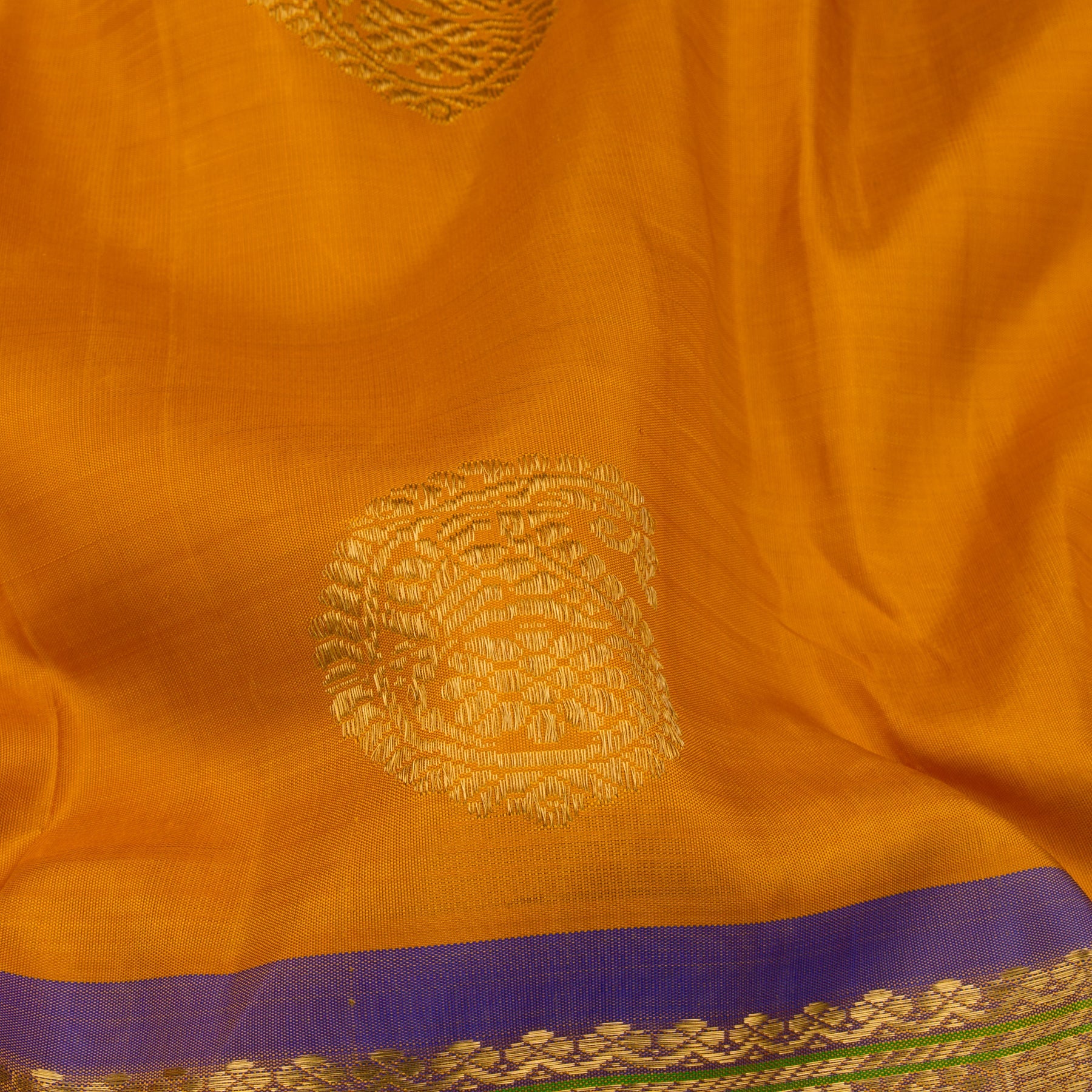 Kanakavalli Kanjivaram Silk Sari 21-040-HS001-08089 - Fabric View