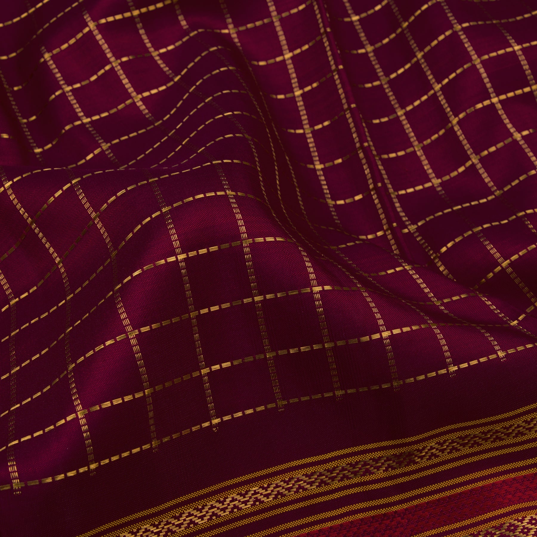 Kanakavalli Kanjivaram Silk Sari 21-041-HS001-07386 - Fabric View