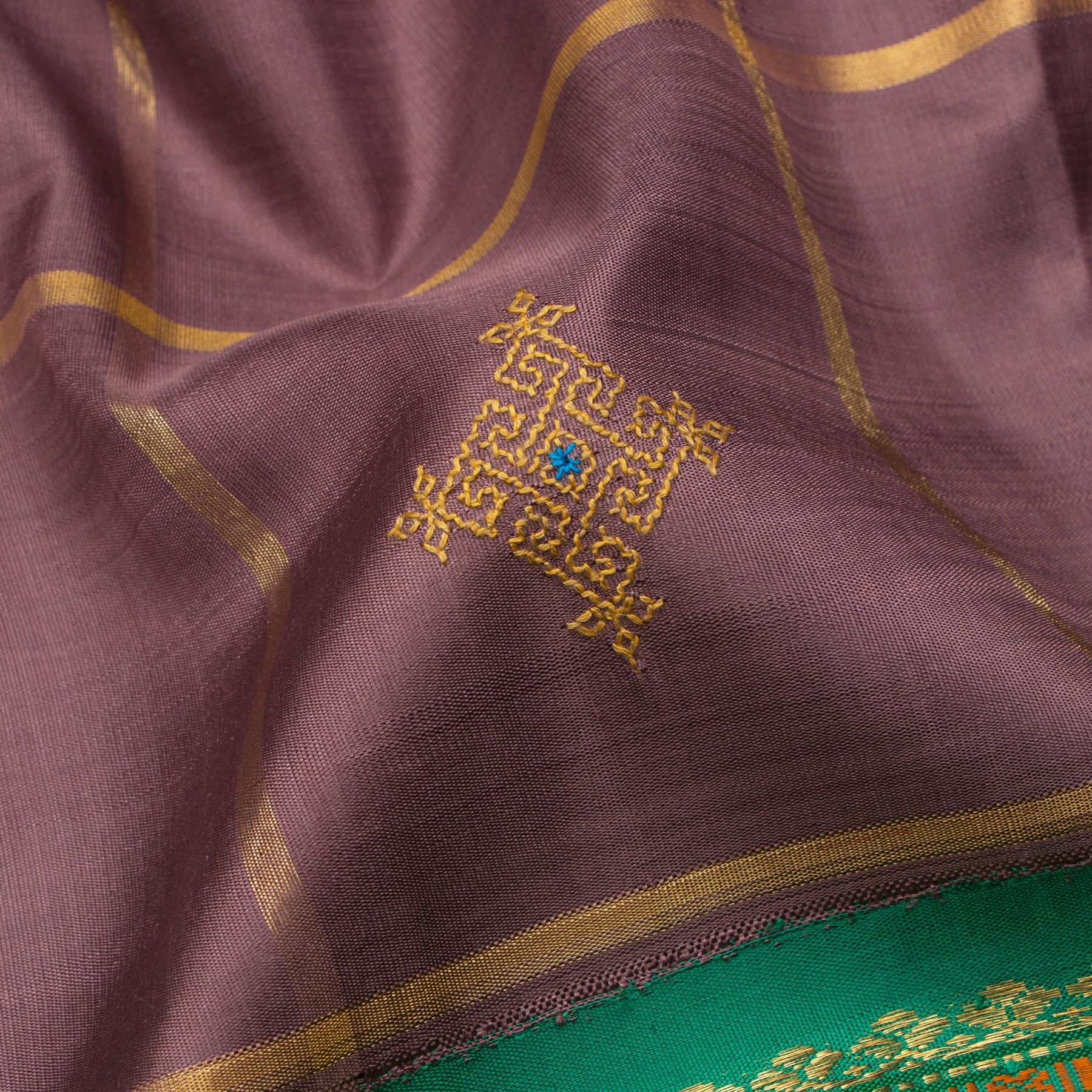 Kanakavalli Kanjivaram Silk Sari 21-041-HS001-08100 - Fabric View