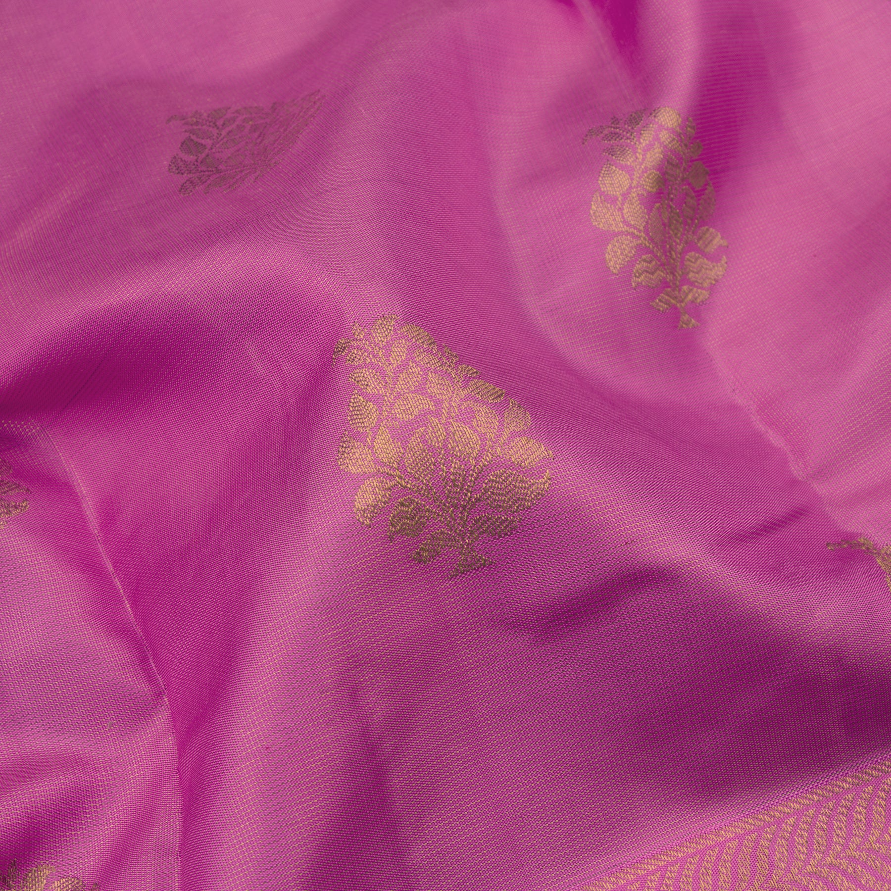 Kanakavalli Kanjivaram Silk Sari 21-060-HS001-03329 - Fabric View