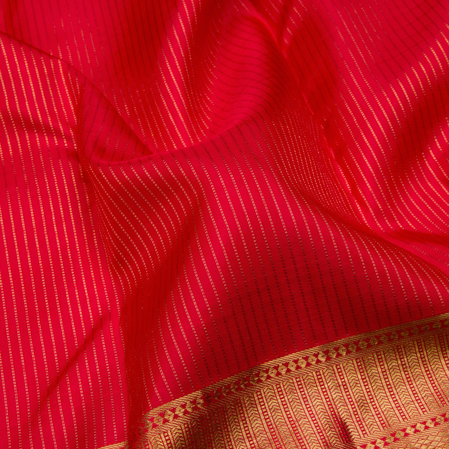 Kanakavalli Kanjivaram Silk Sari 21-060-HS001-06902 - Fabric View