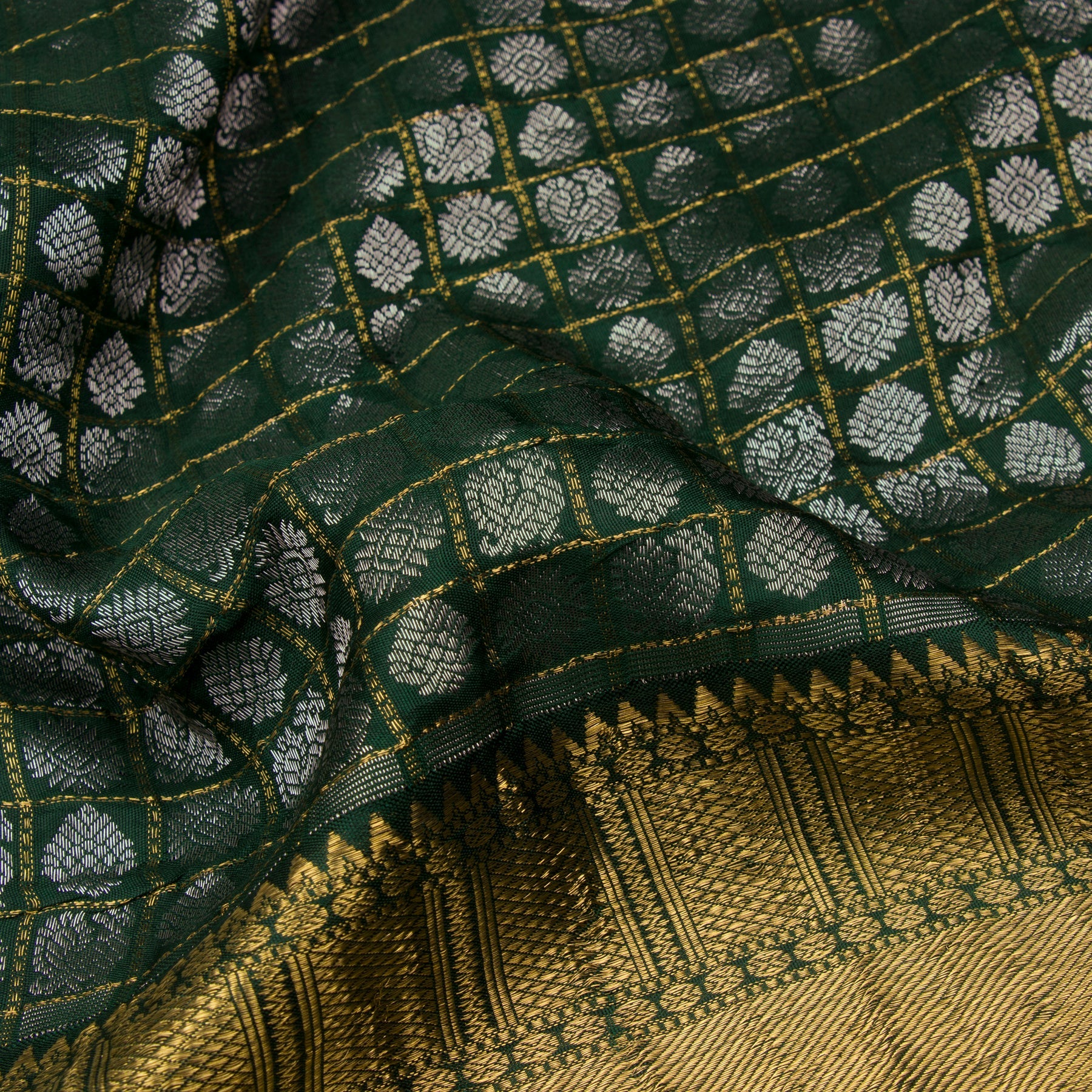 Kanakavalli Kanjivaram Silk Sari 21-110-HS001-01162 - Fabric View