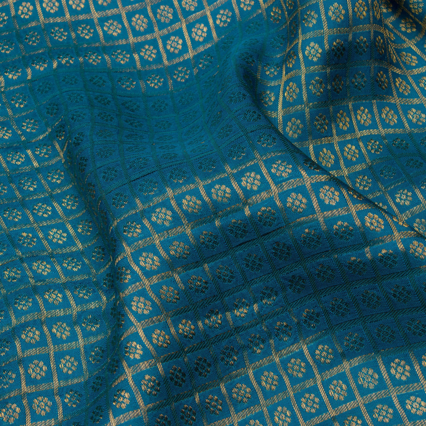 Kanakavalli Kanjivaram Silk Sari 21-110-HS001-02897 - Fabric View