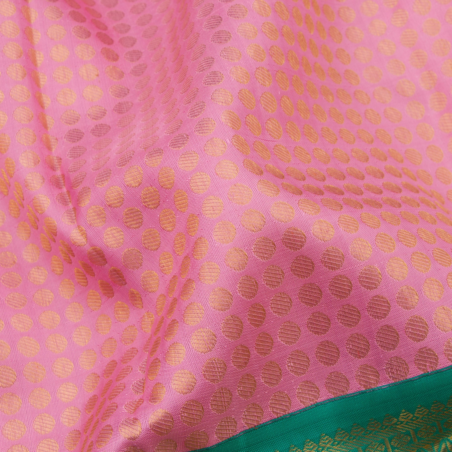 Kanakavalli Kanjivaram Silk Sari 21-110-HS001-04368 - Fabric View