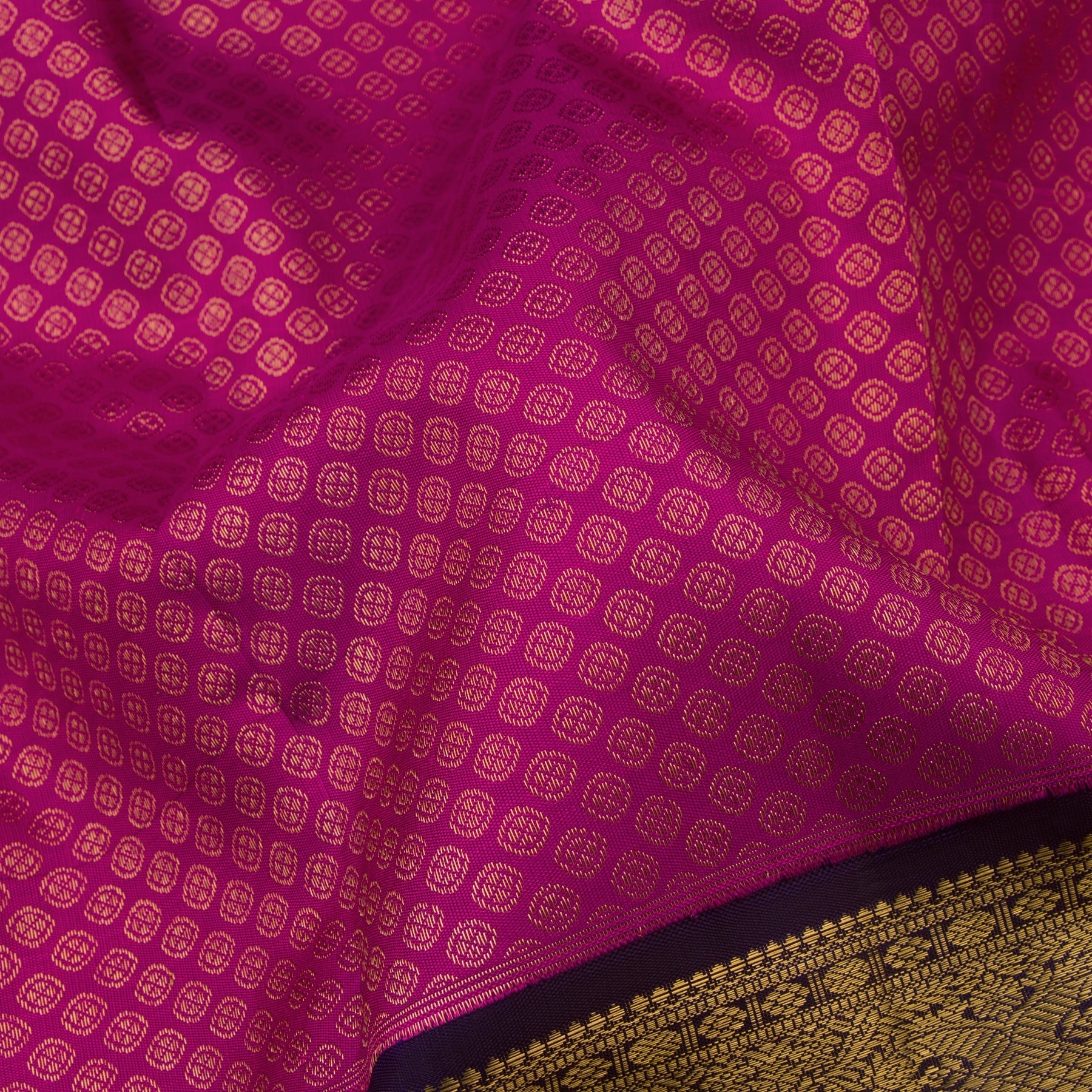 Kanakavalli Kanjivaram Silk Sari 21-110-HS001-04379 - Fabric View