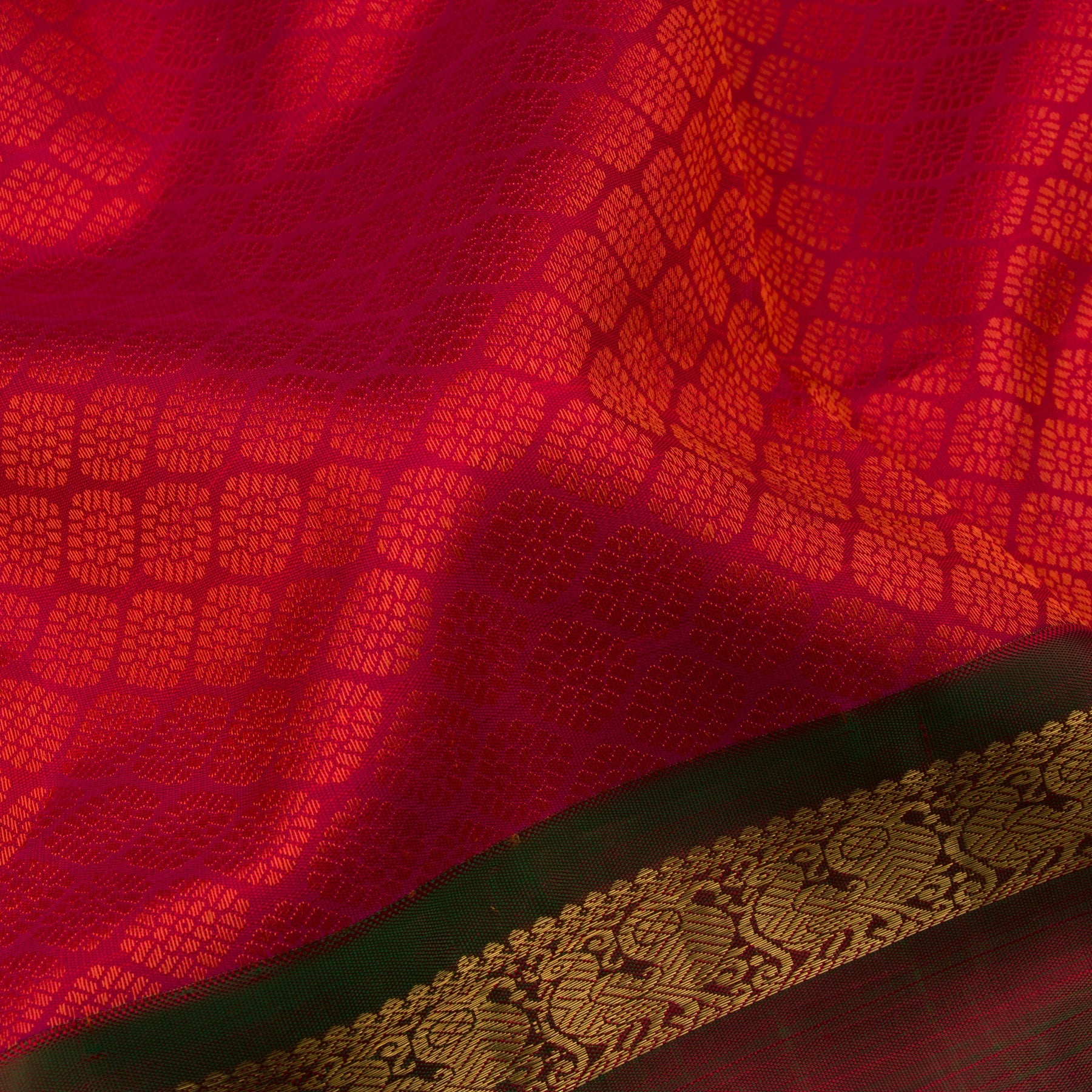 Kanakavalli Kanjivaram Silk Sari 21-601-HS001-01054 - Fabric View