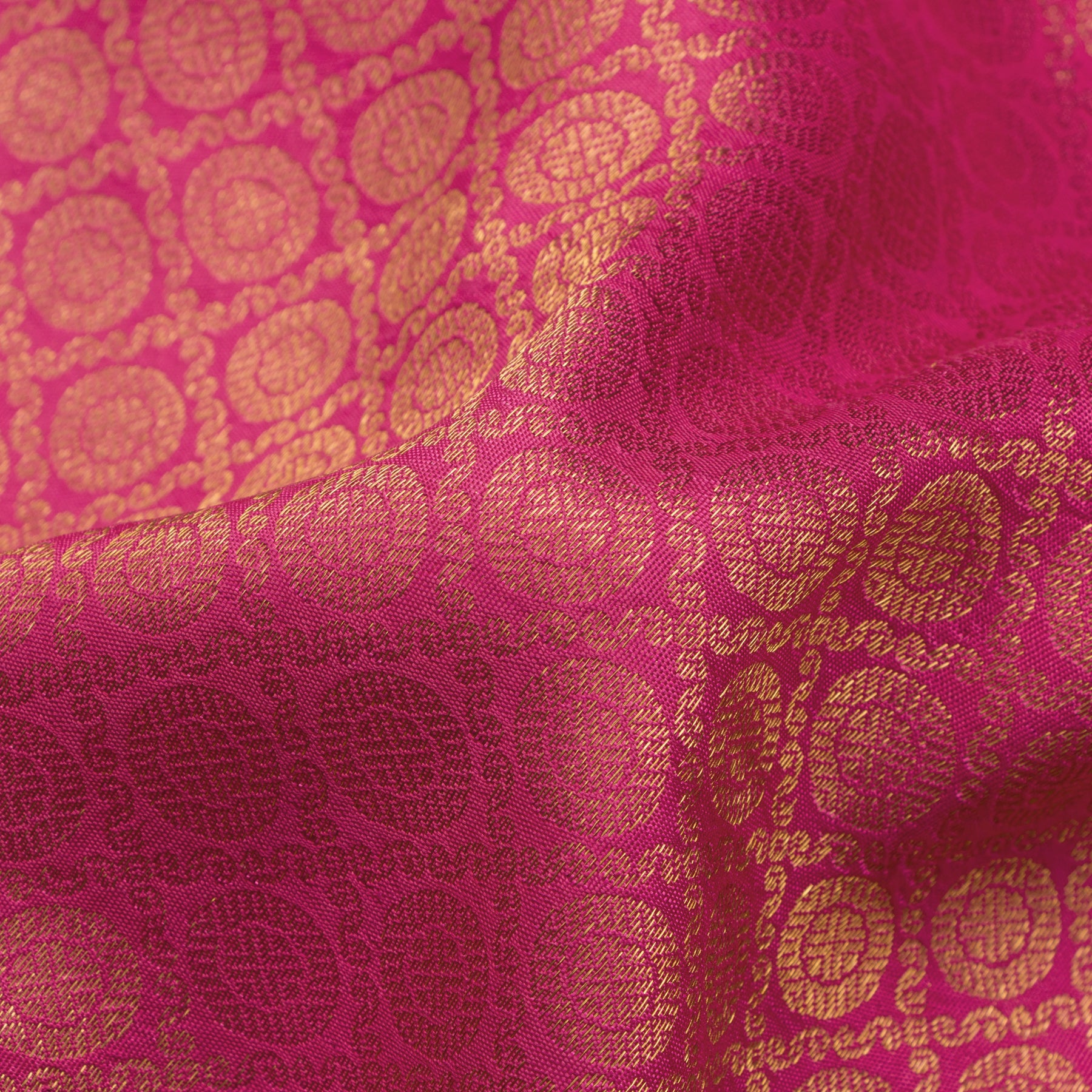 Kanakavalli Kanjivaram Silk Sari 21-608-HS001-06108 - Fabric View