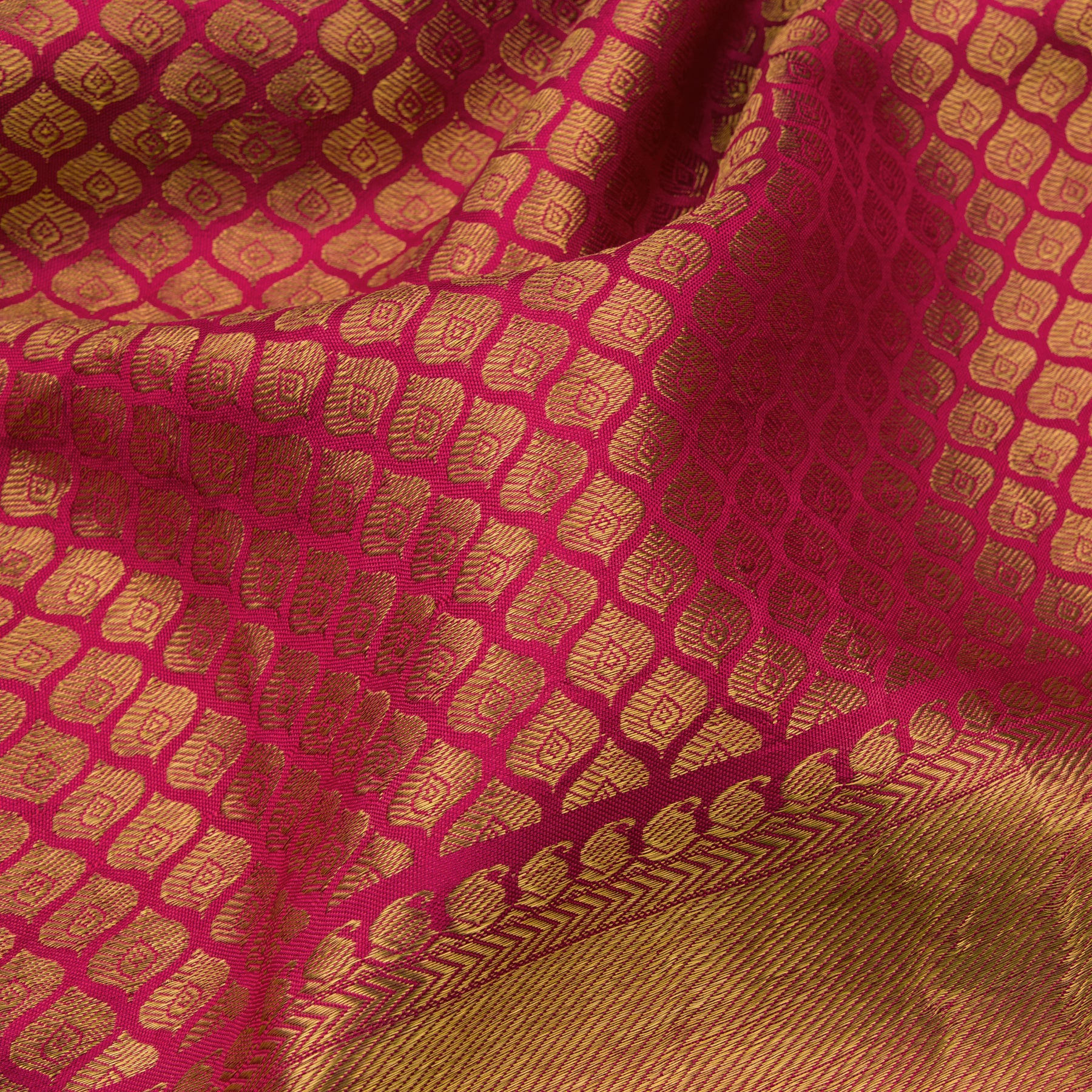 Kanakavalli Kanjivaram Silk Sari 21-608-HS001-06130 - Fabric View